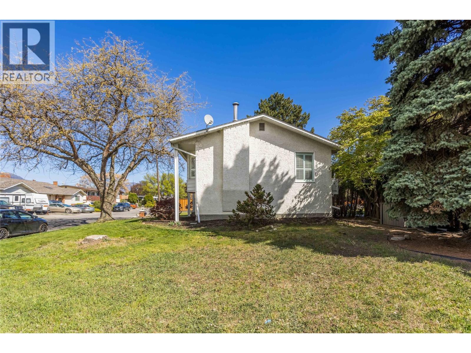  2615 GRENFELL Road, Kelowna