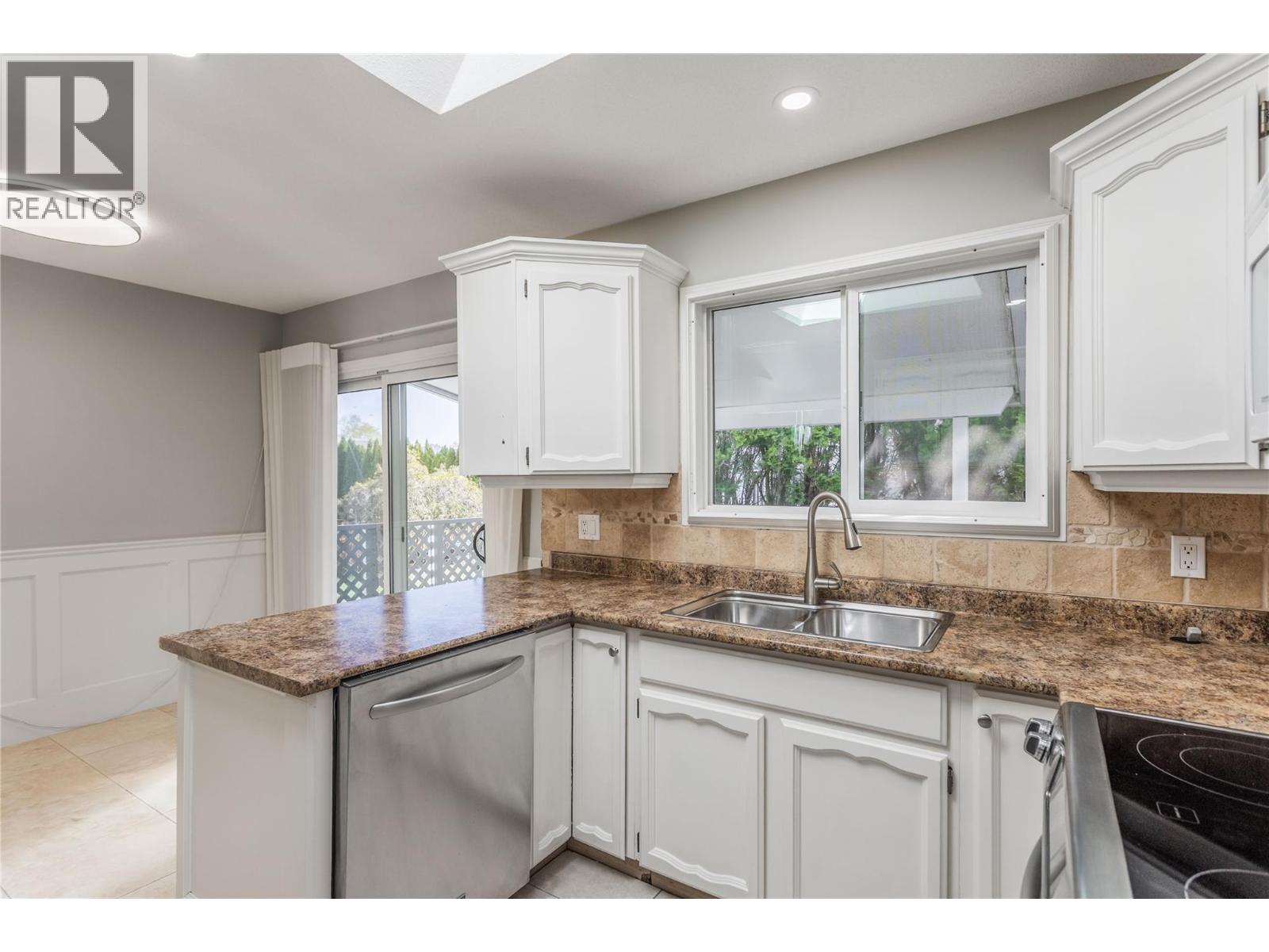  2615 GRENFELL Road, Kelowna