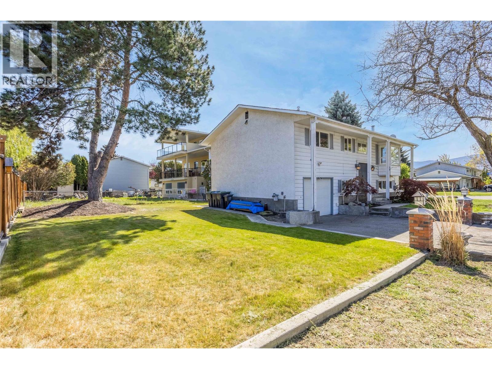  2615 GRENFELL Road, Kelowna