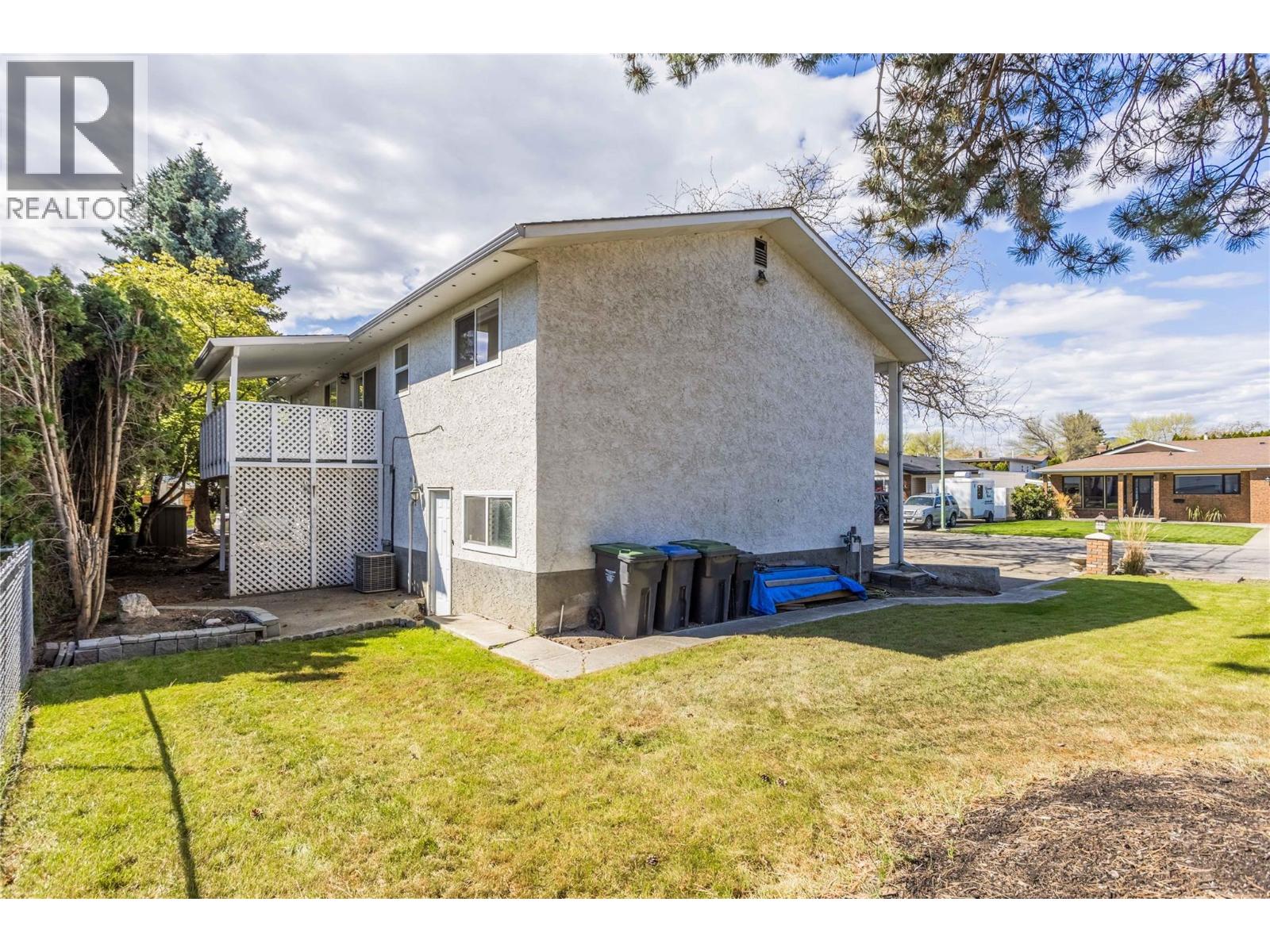 2615 GRENFELL Road, Kelowna