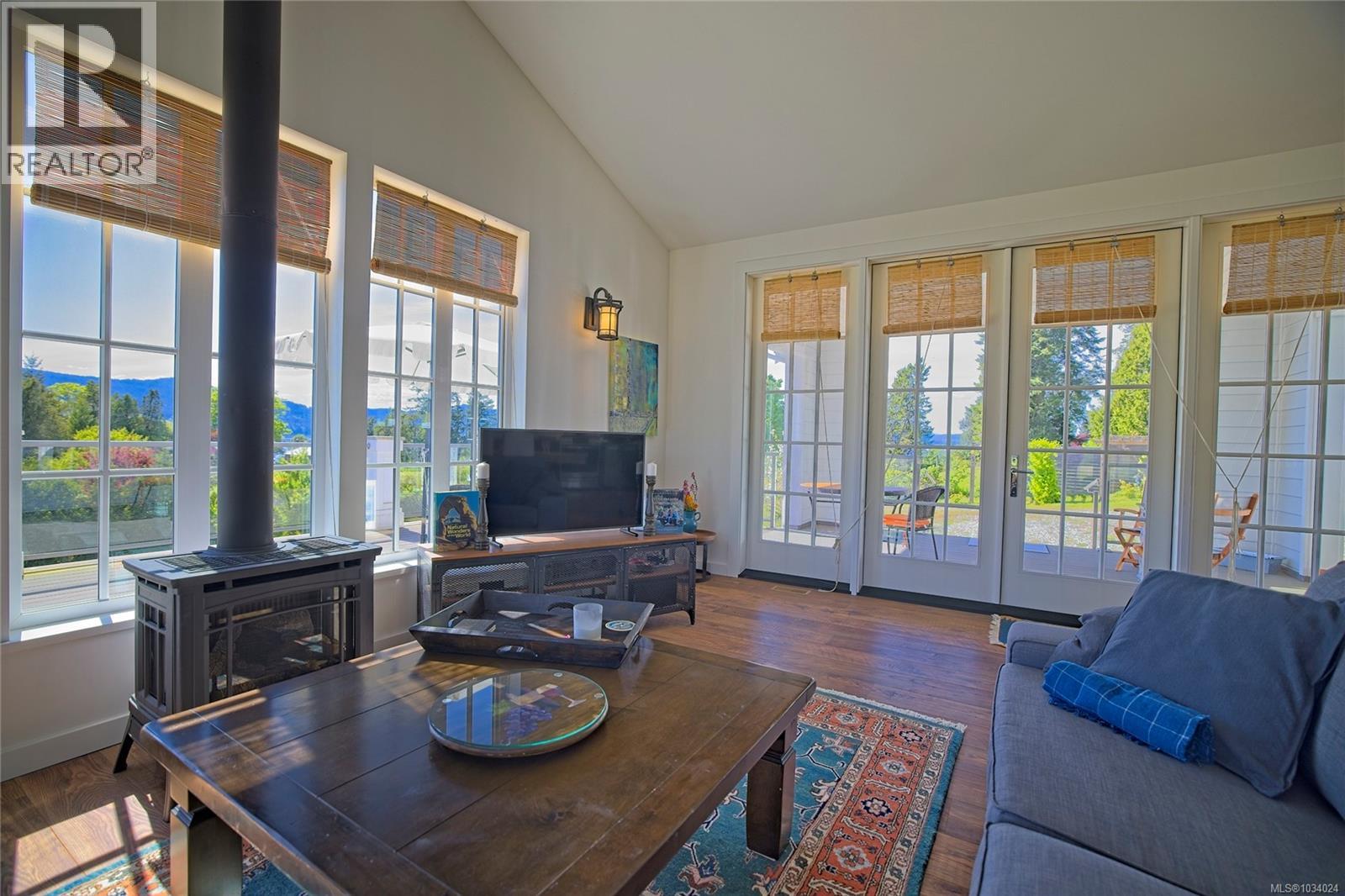 146 Tantramar Dr, Salt Spring