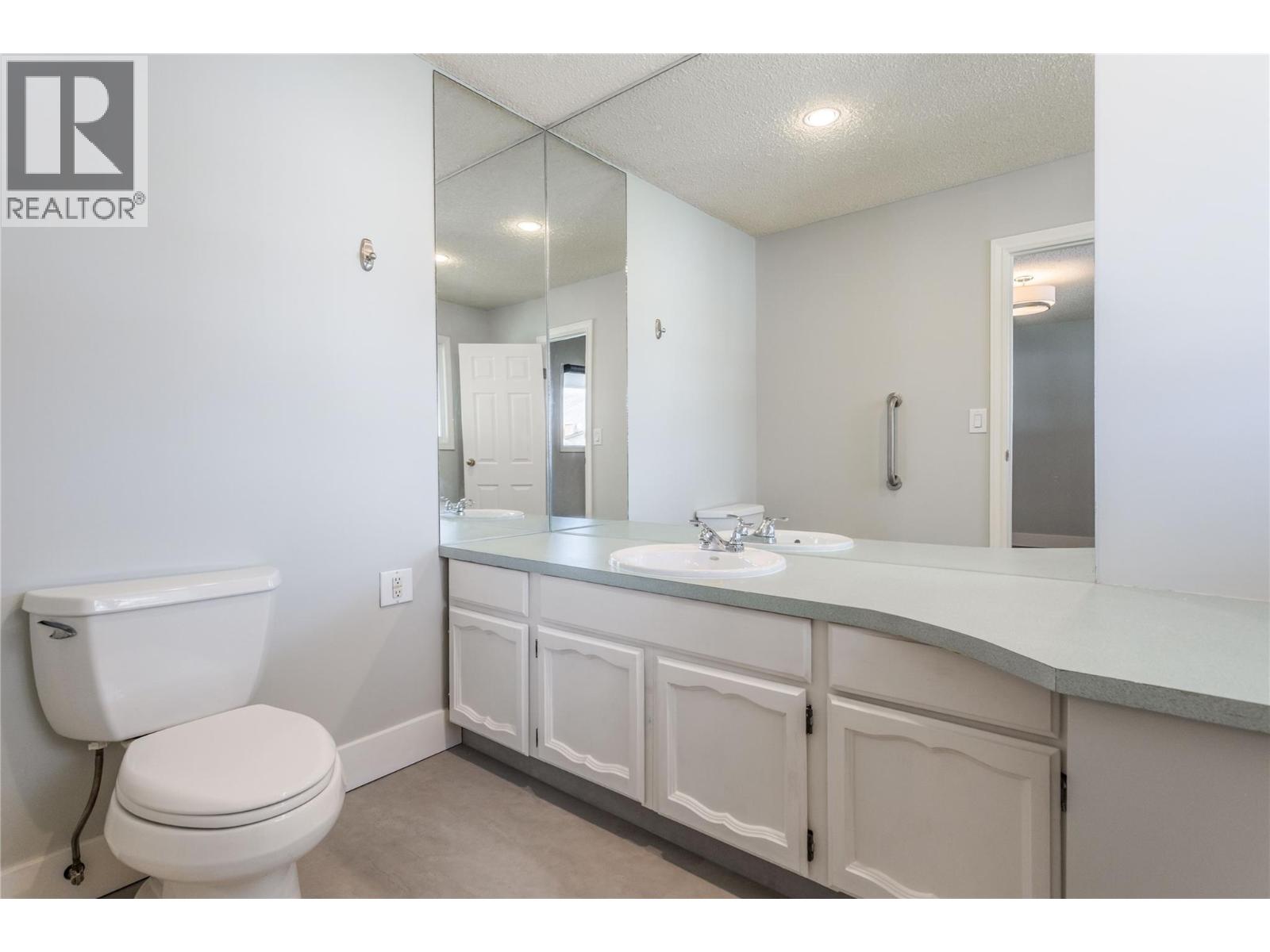  2615 GRENFELL Road, Kelowna