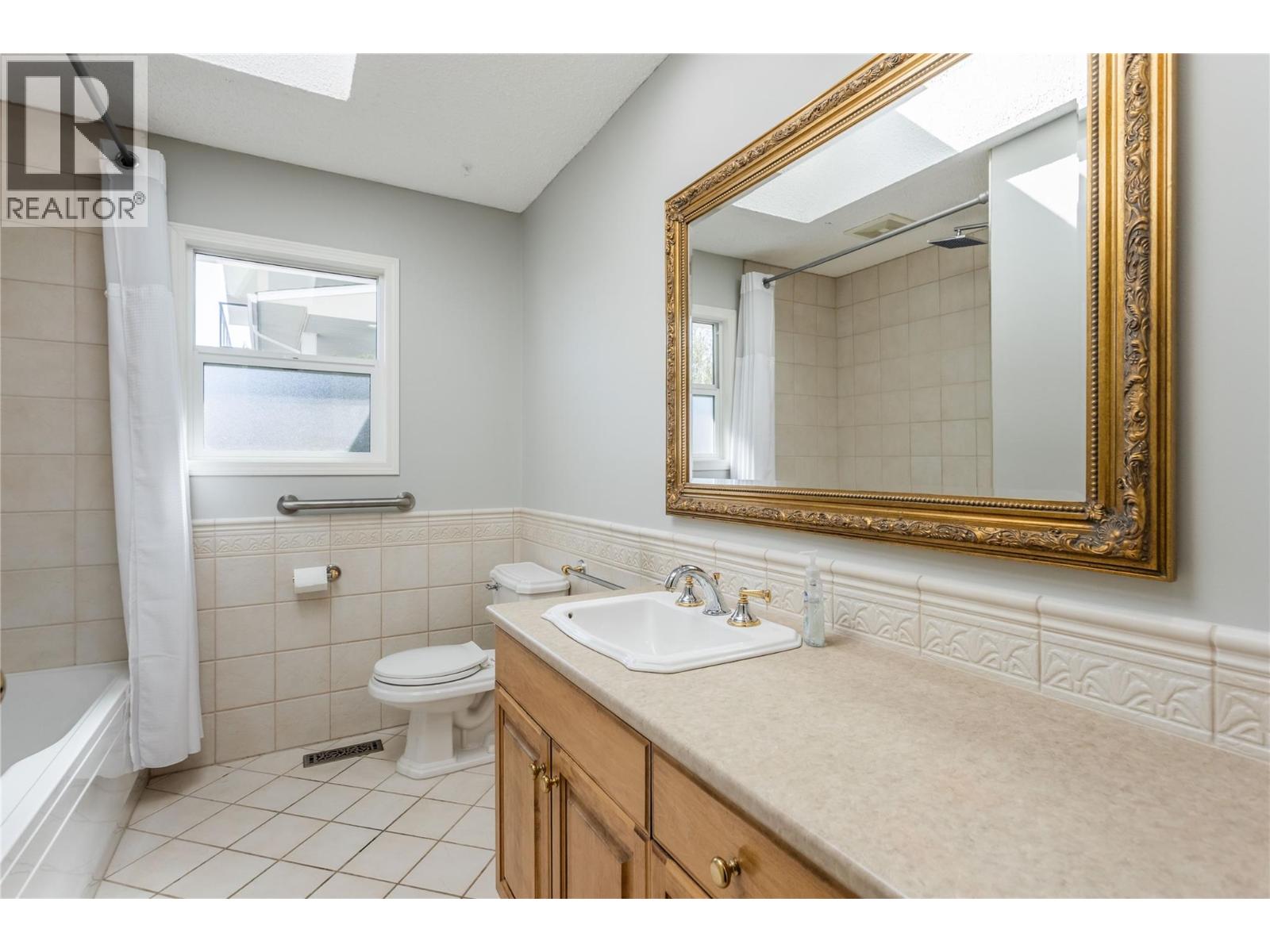  2615 GRENFELL Road, Kelowna