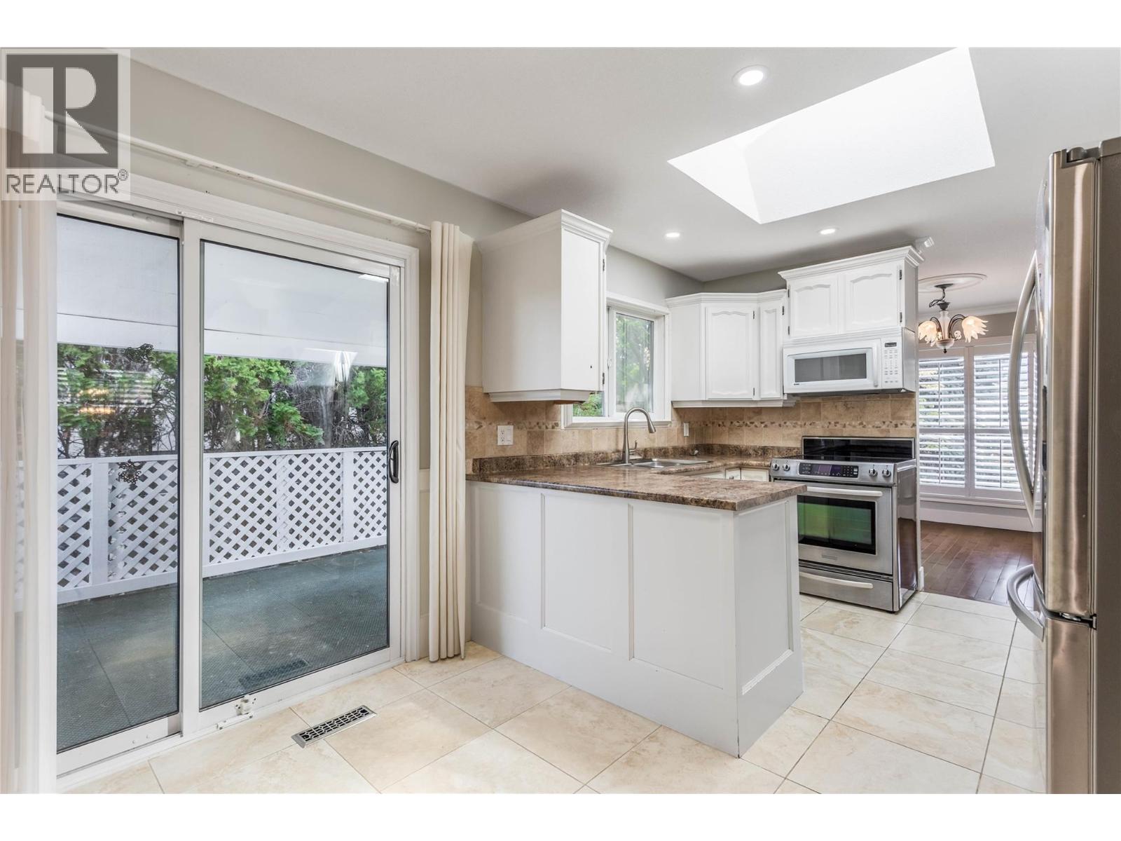  2615 GRENFELL Road, Kelowna