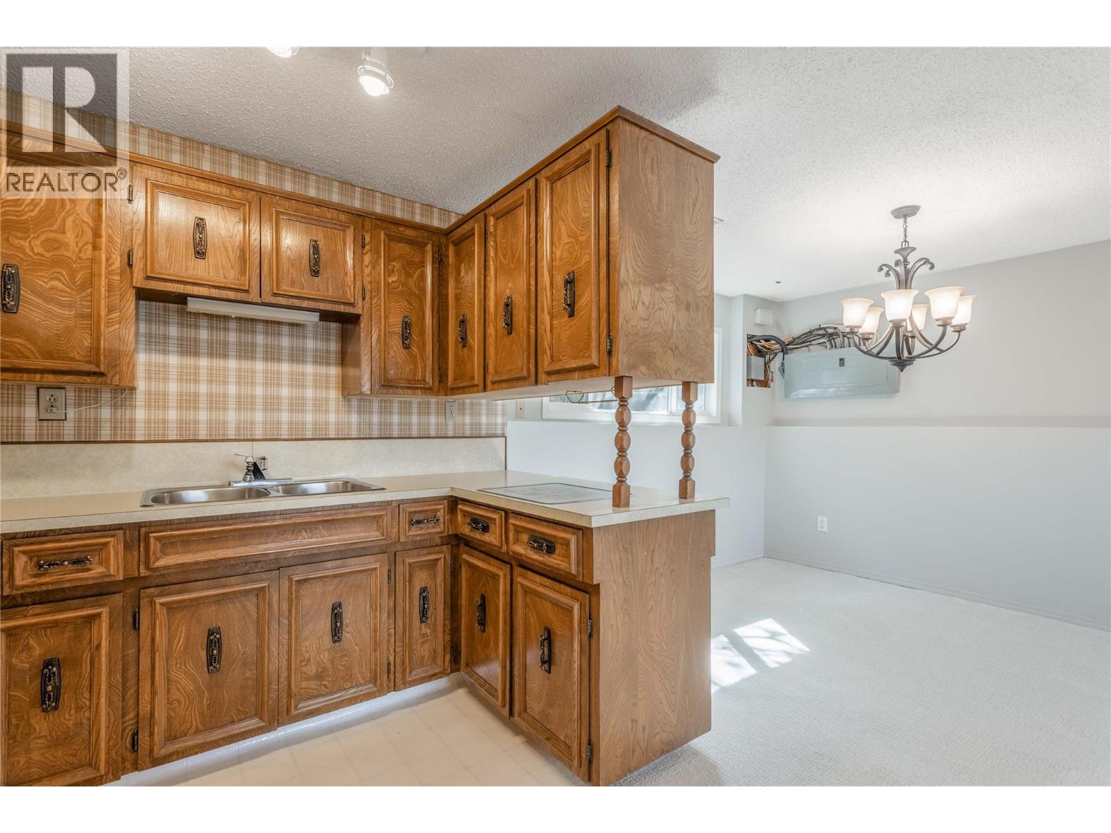  2615 GRENFELL Road, Kelowna