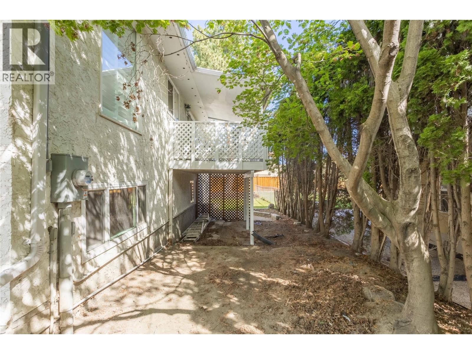  2615 GRENFELL Road, Kelowna