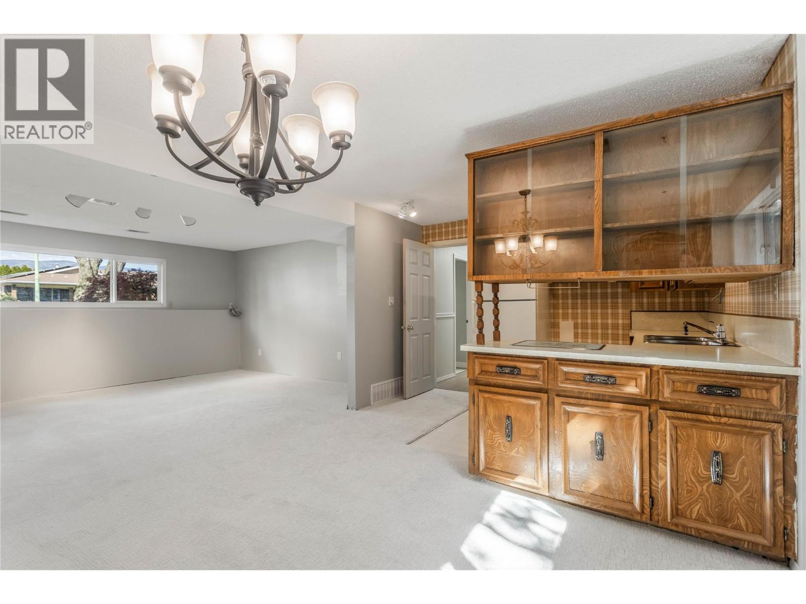  2615 GRENFELL Road, Kelowna