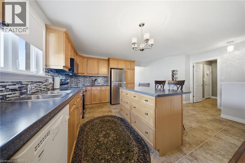 385 PARK Road N Unit# 1, Brantford, Ontario, N3R0A1 — Photo 5