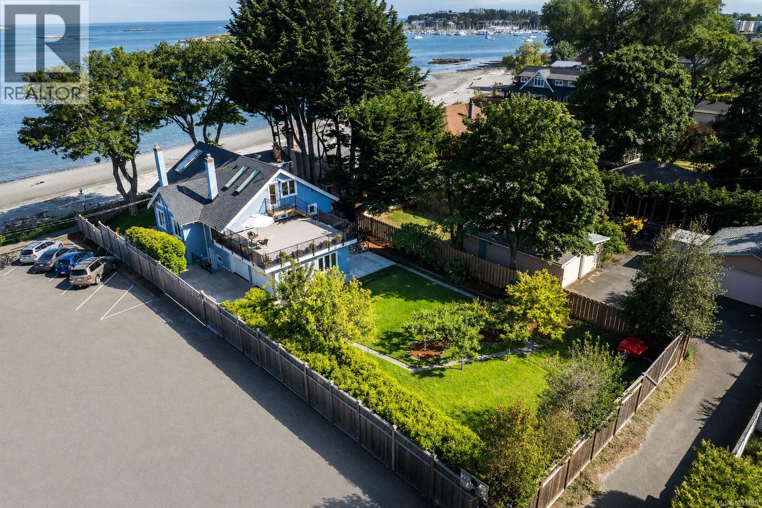 2170 Esplanade - 4