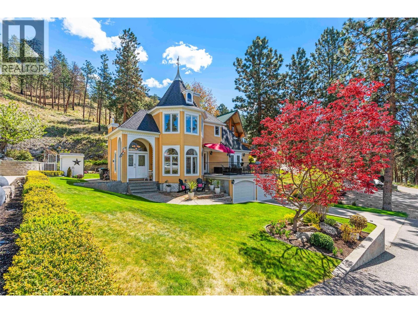  10563 Okanagan Centre Road West, Lake Country