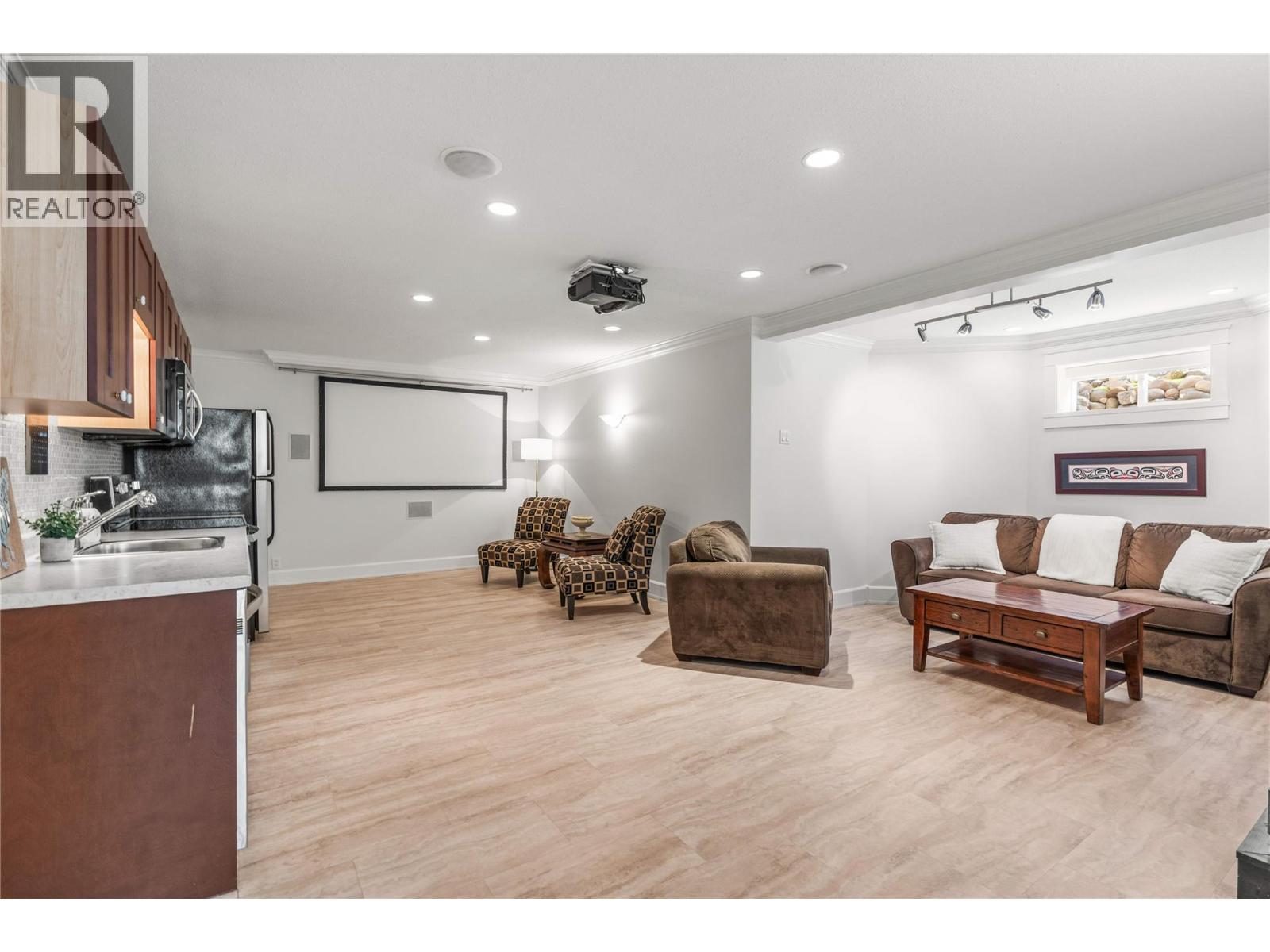  10563 Okanagan Centre Road West, Lake Country