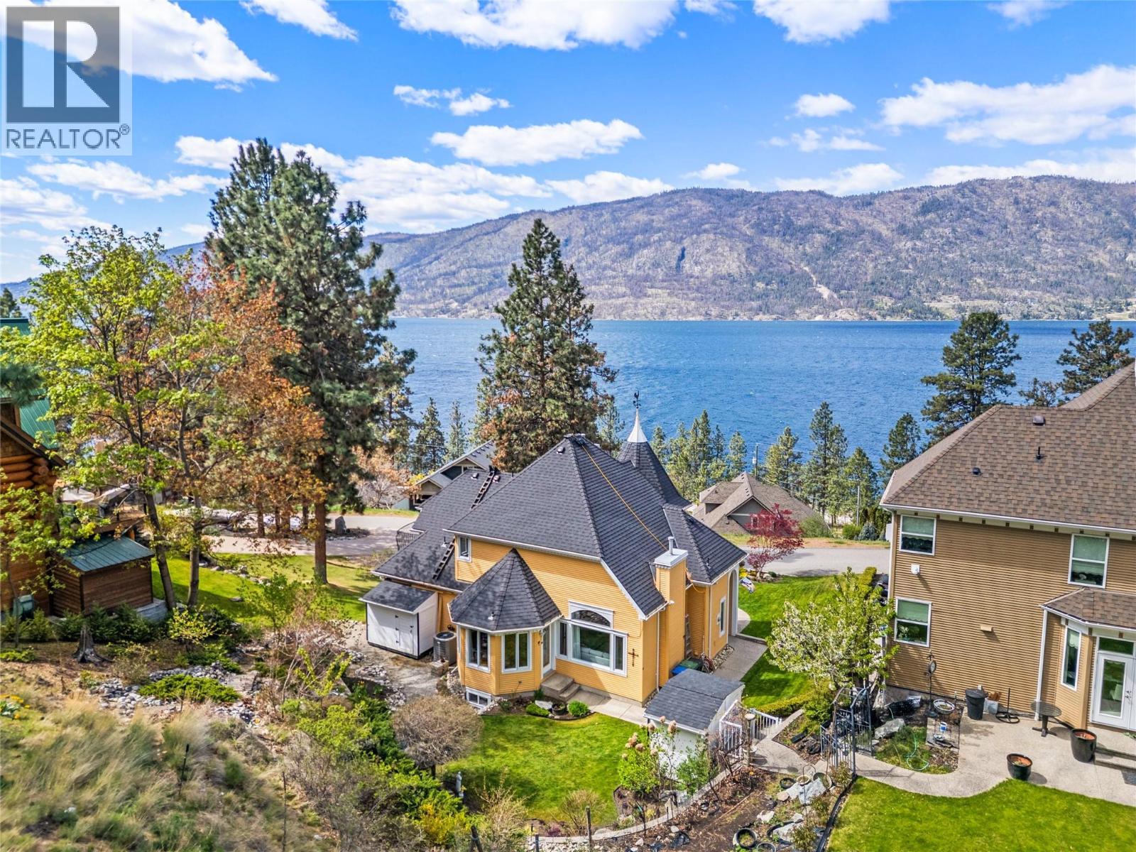  10563 Okanagan Centre Road West, Lake Country
