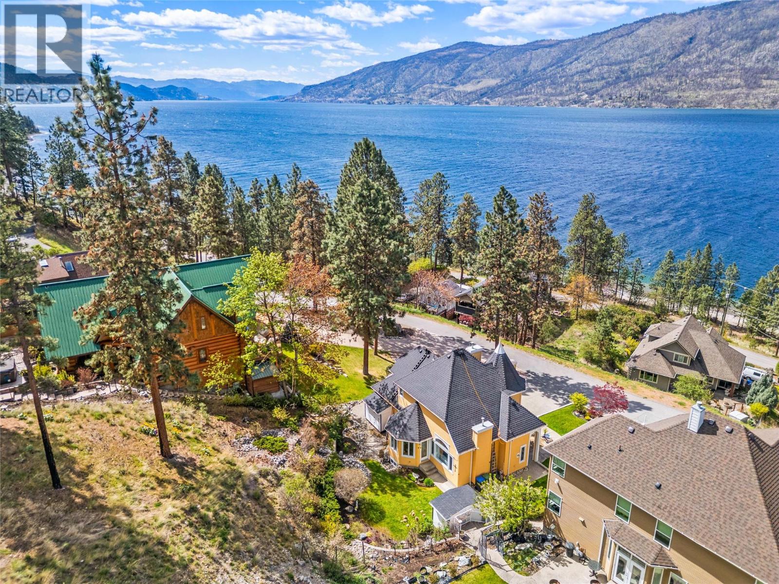  10563 Okanagan Centre Road West, Lake Country