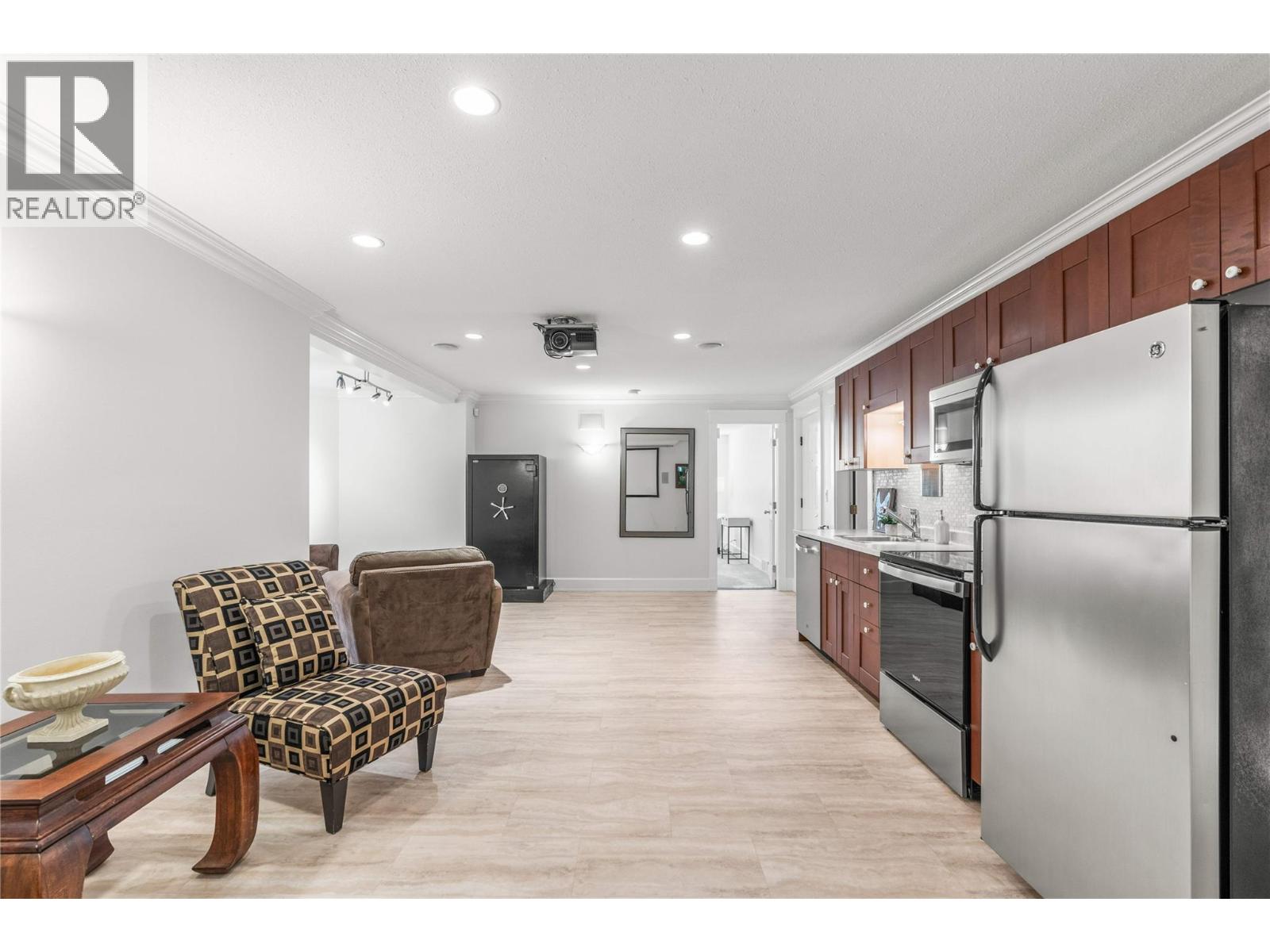  10563 Okanagan Centre Road West, Lake Country