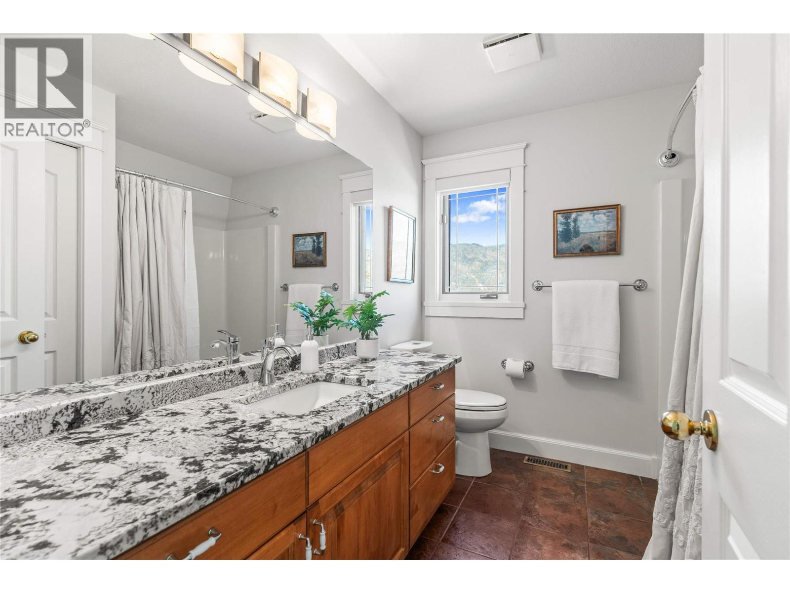  10563 Okanagan Centre Road West, Lake Country