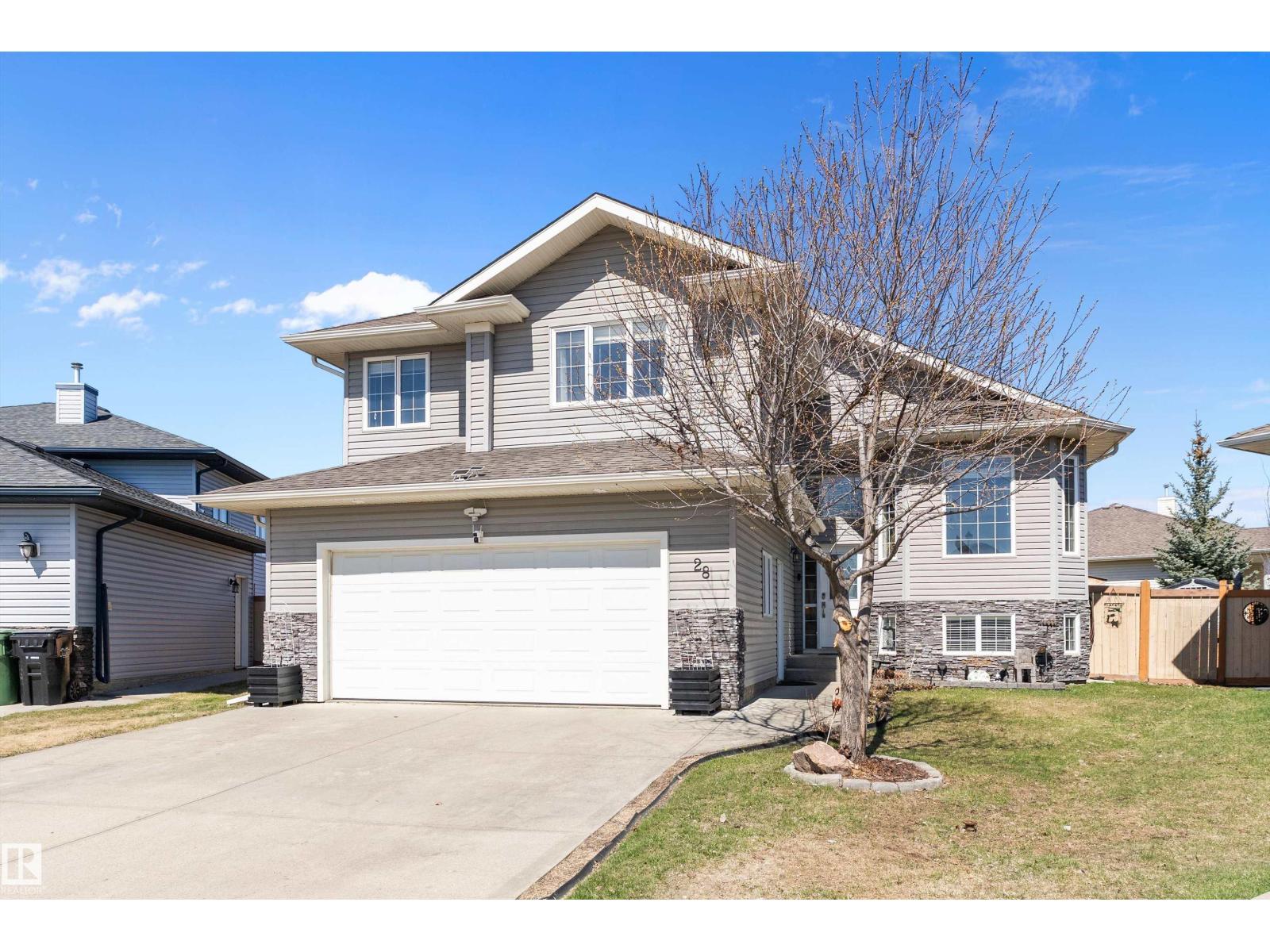 28 WOODS PL, Windrose, Leduc photo 1