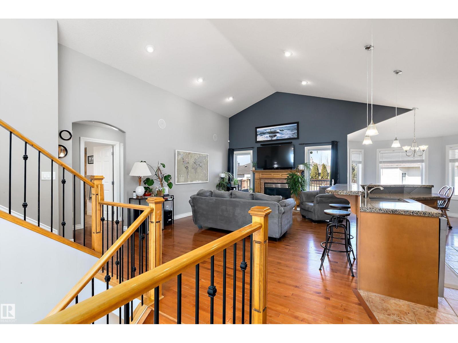 28 WOODS PL, Windrose, Leduc photo 4