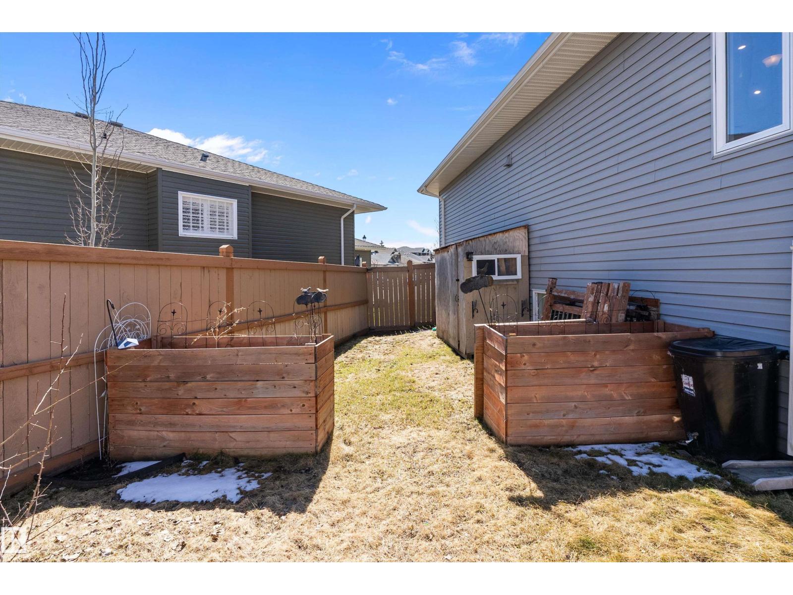 28 WOODS PL — photo 40
