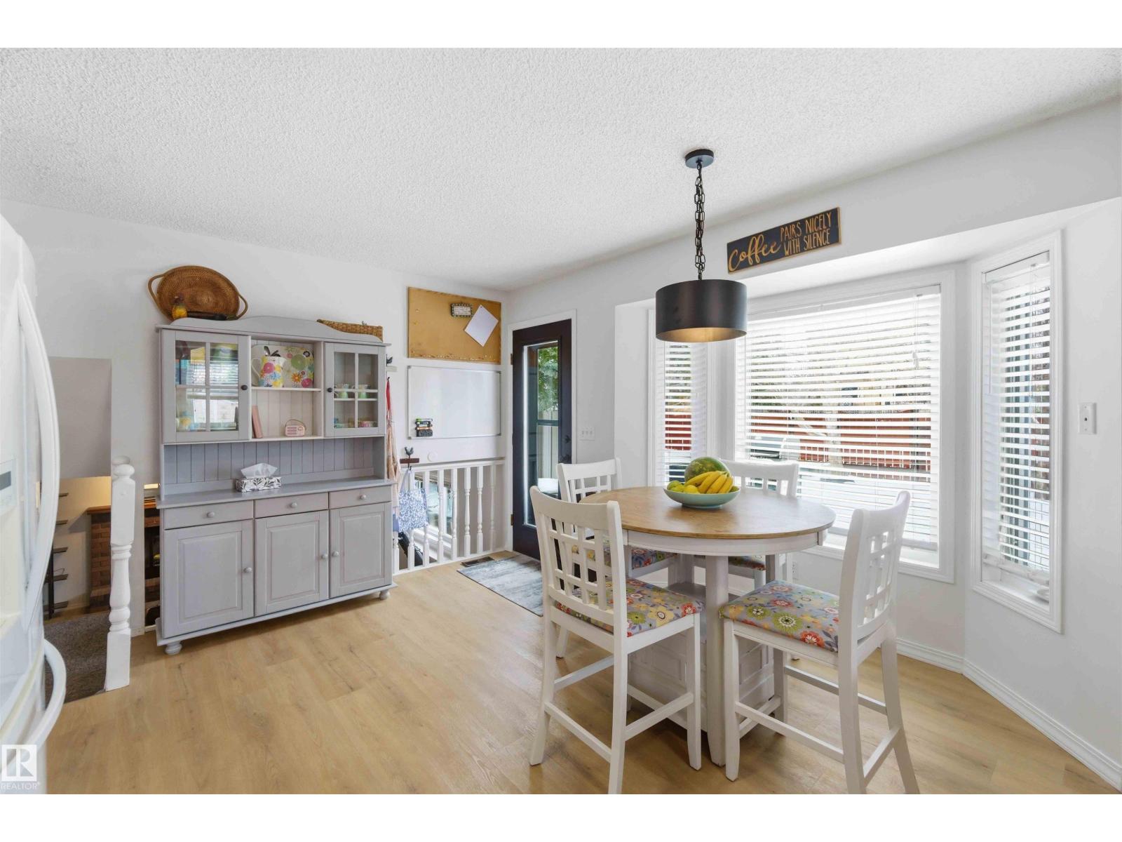 22 DONAHUE CL, St. Albert