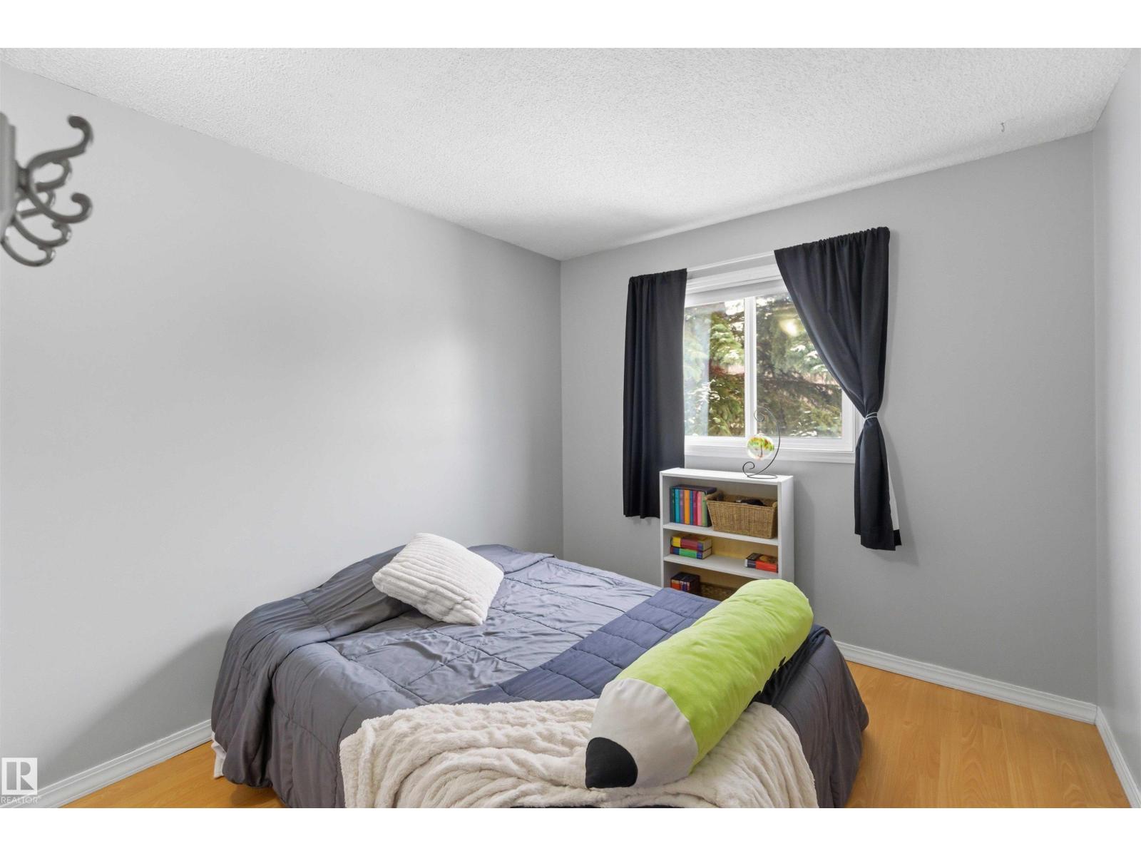 22 DONAHUE CL, St. Albert