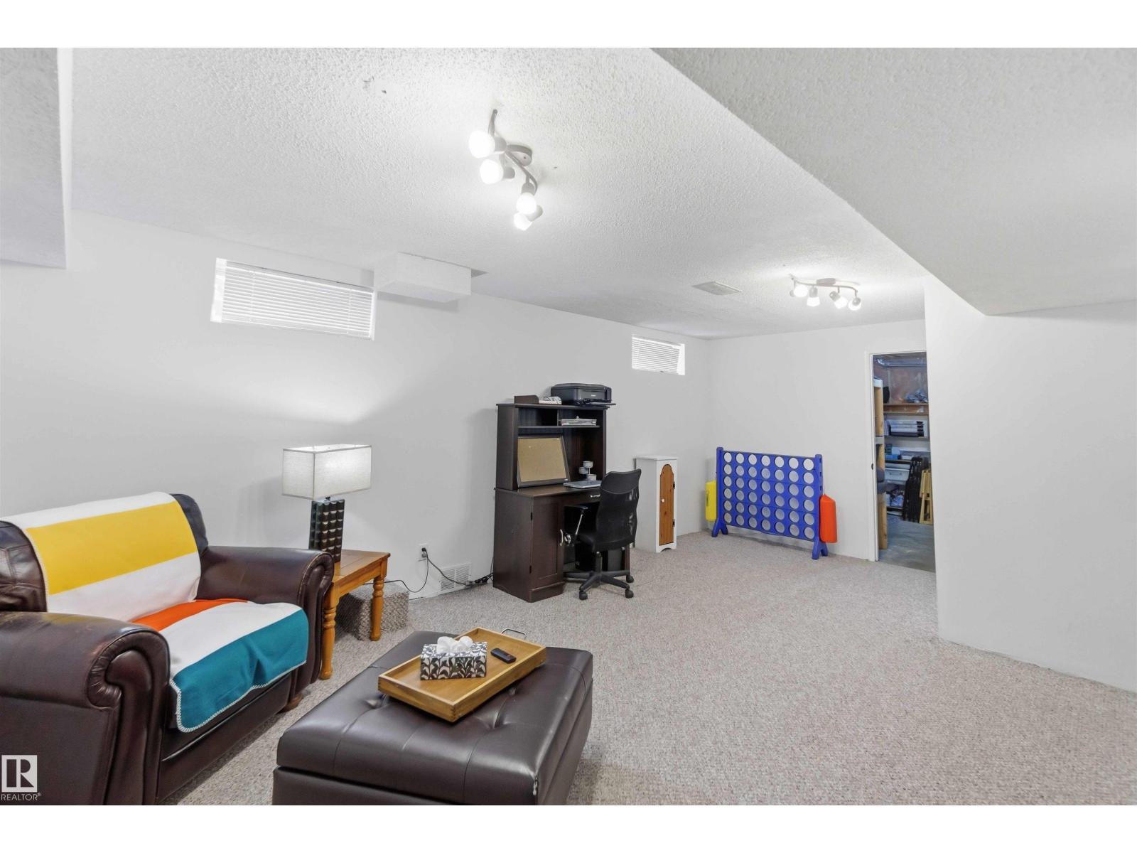 22 DONAHUE CL, St. Albert