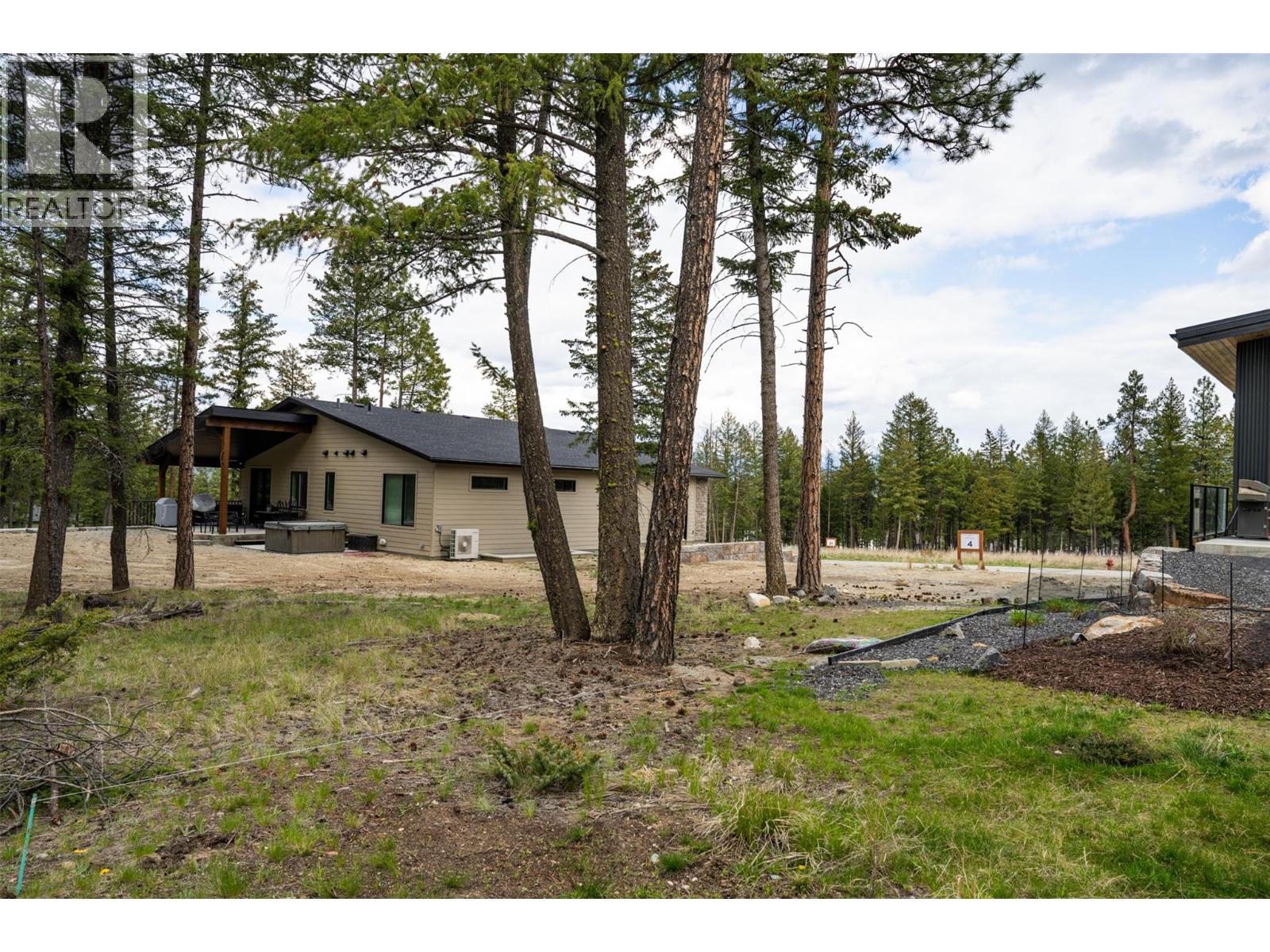  433 Wildstone Close North, Cranbrook