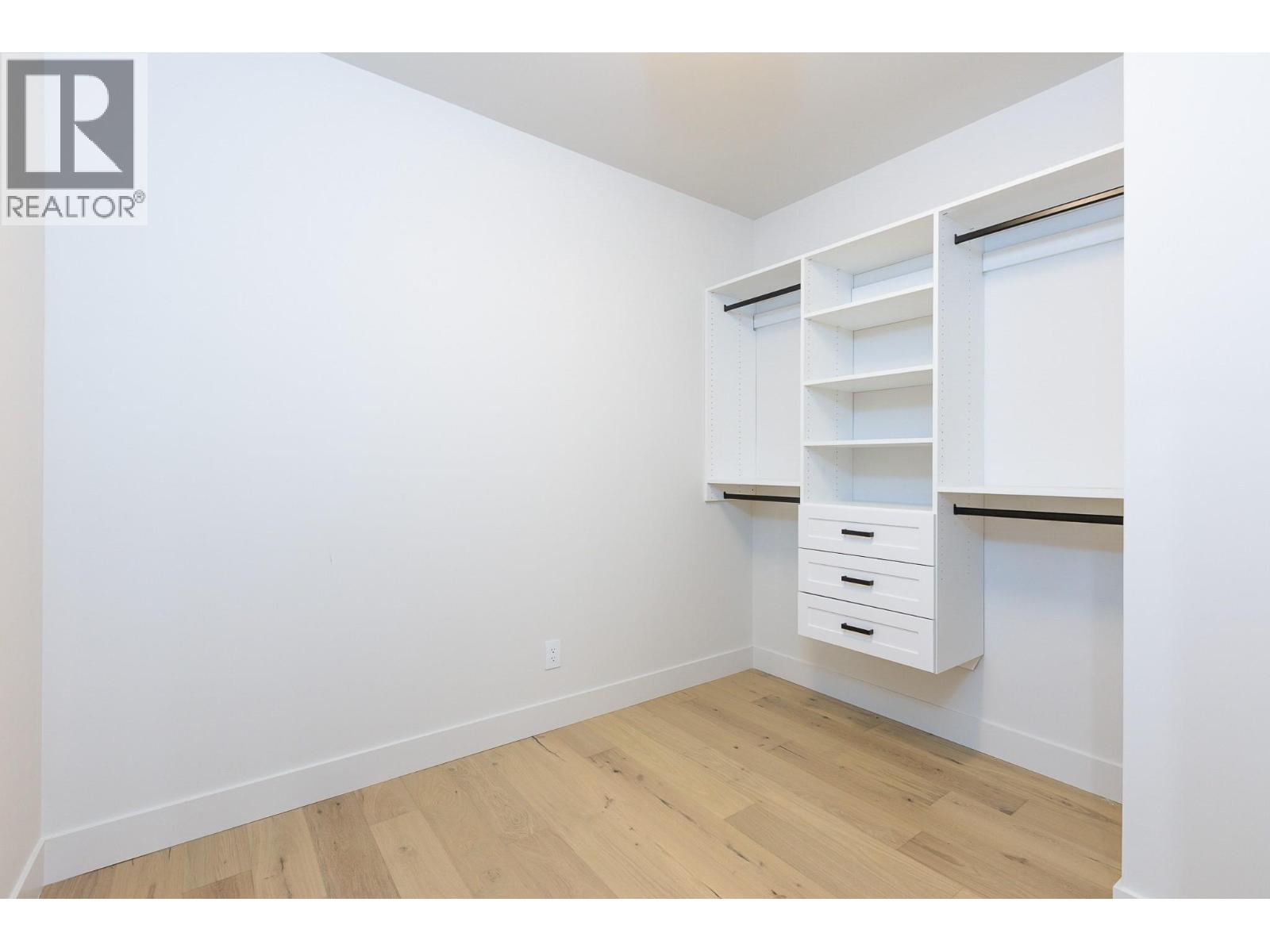  1403 Vineyard Drive, West Kelowna