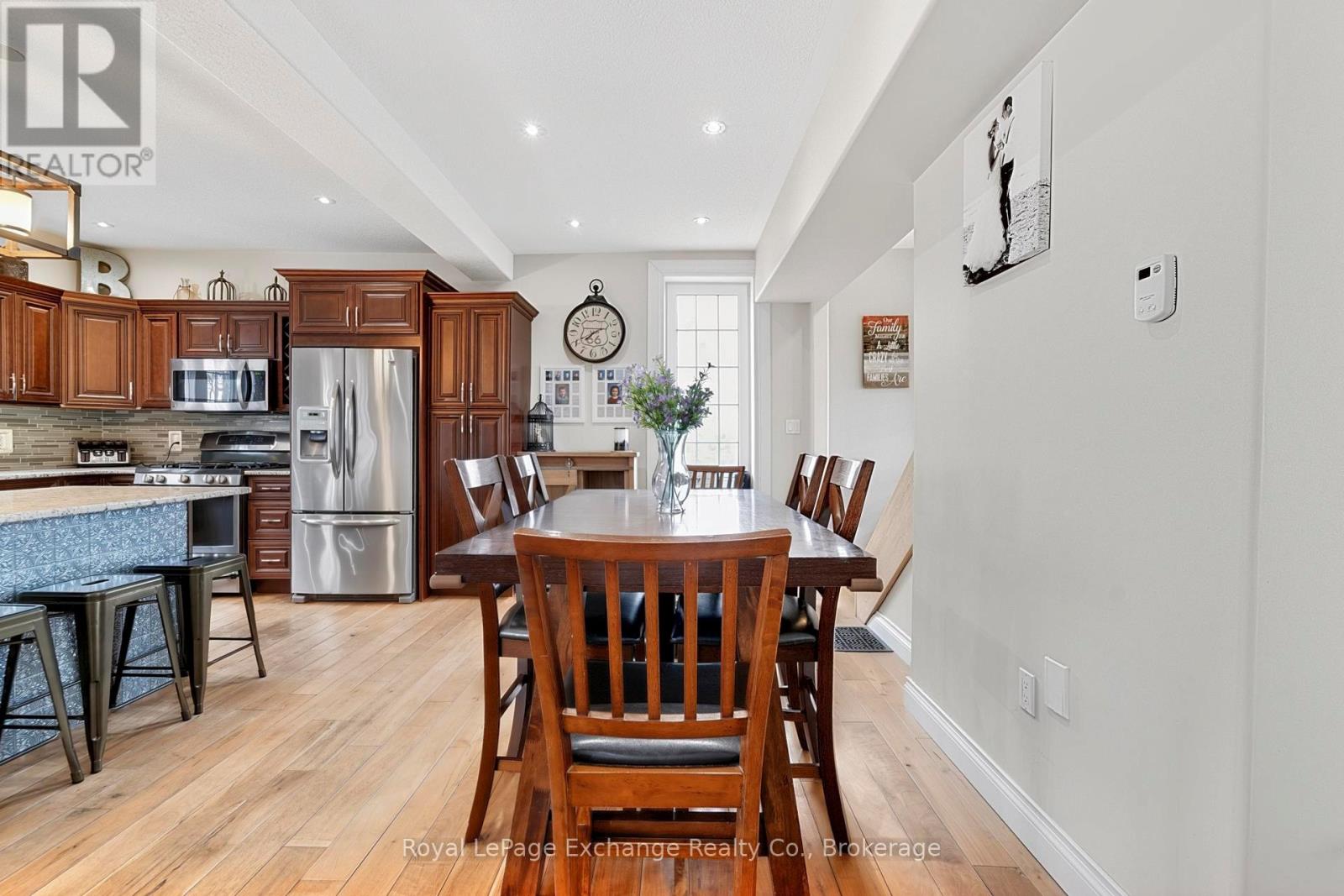 84189 UPPER RD., RR#3, LAKELAND ESTATES - 11