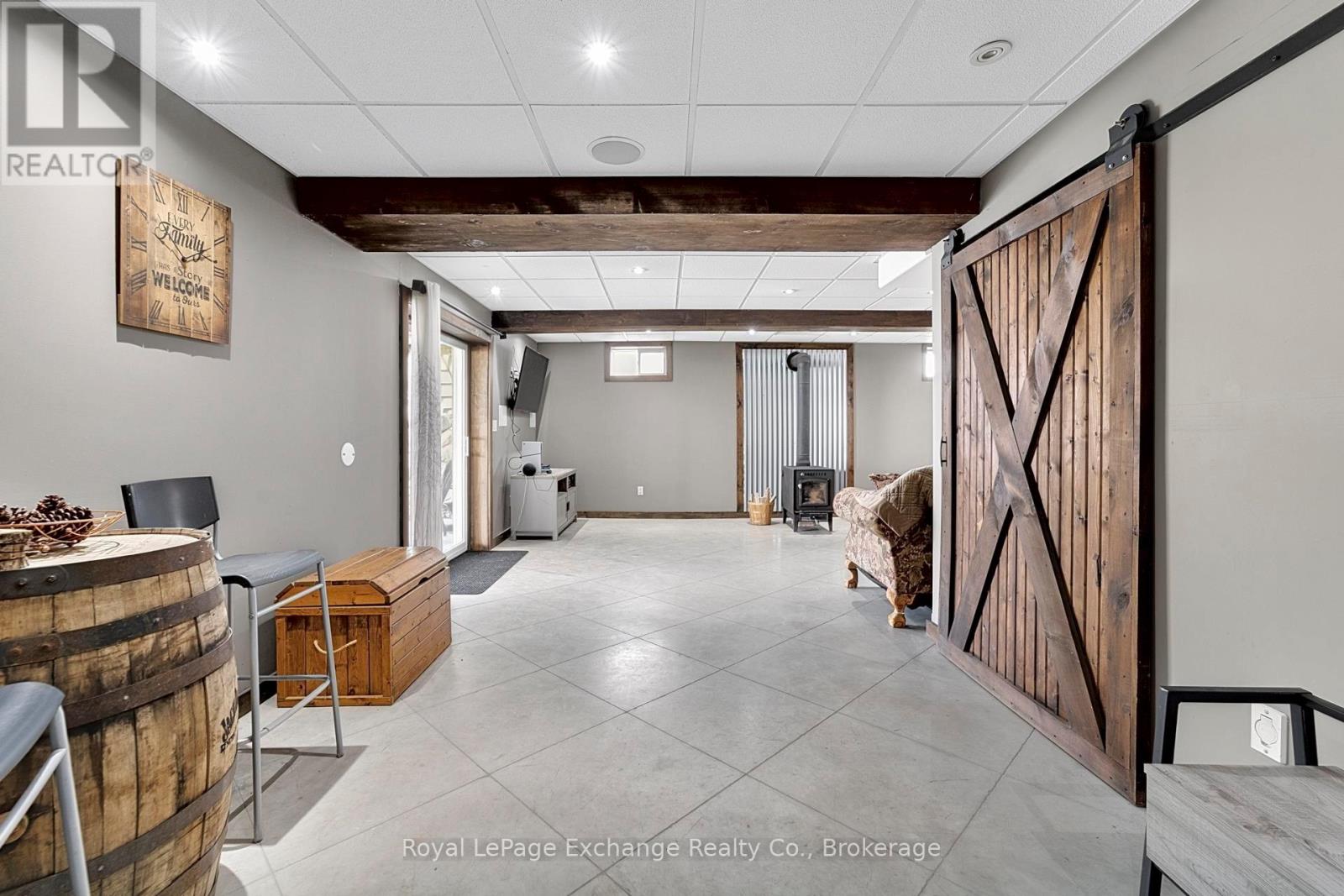 84189 UPPER RD., RR#3, LAKELAND ESTATES - 35