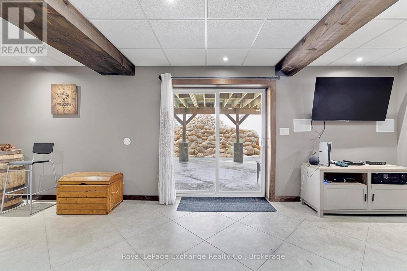 84189 UPPER RD., RR#3, LAKELAND ESTATES - 40