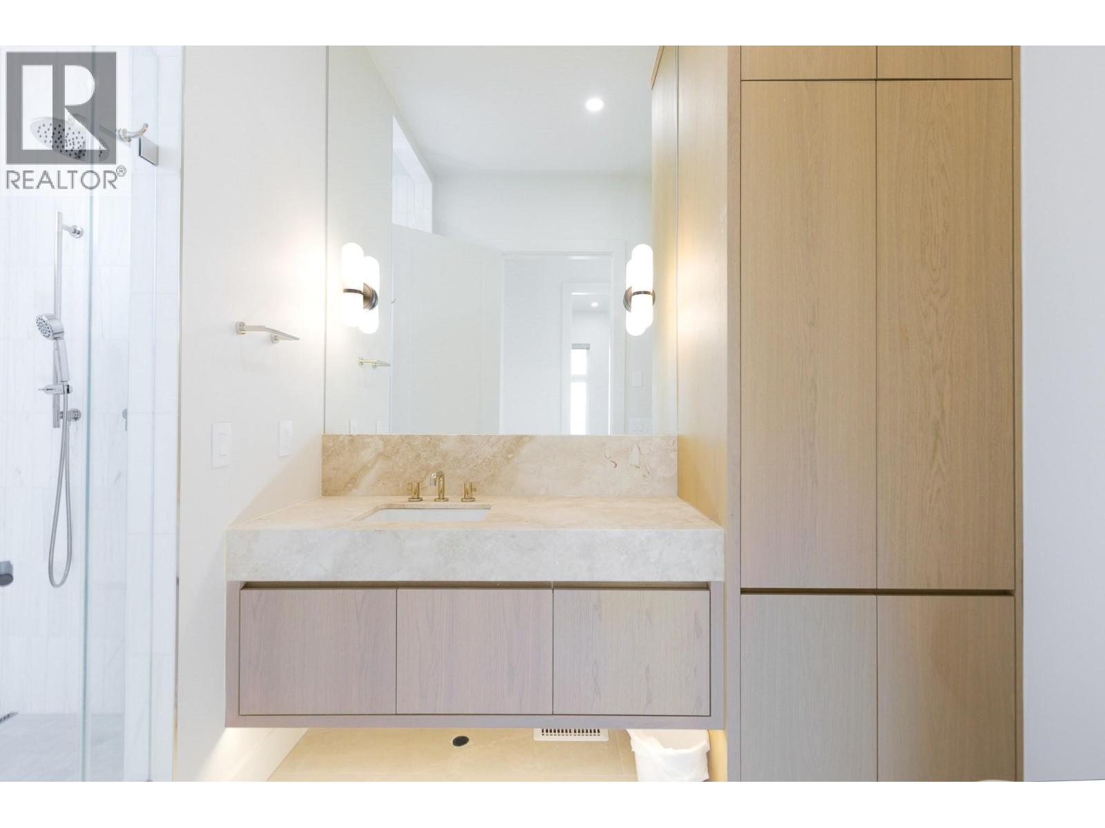  1403 Vineyard Drive, West Kelowna