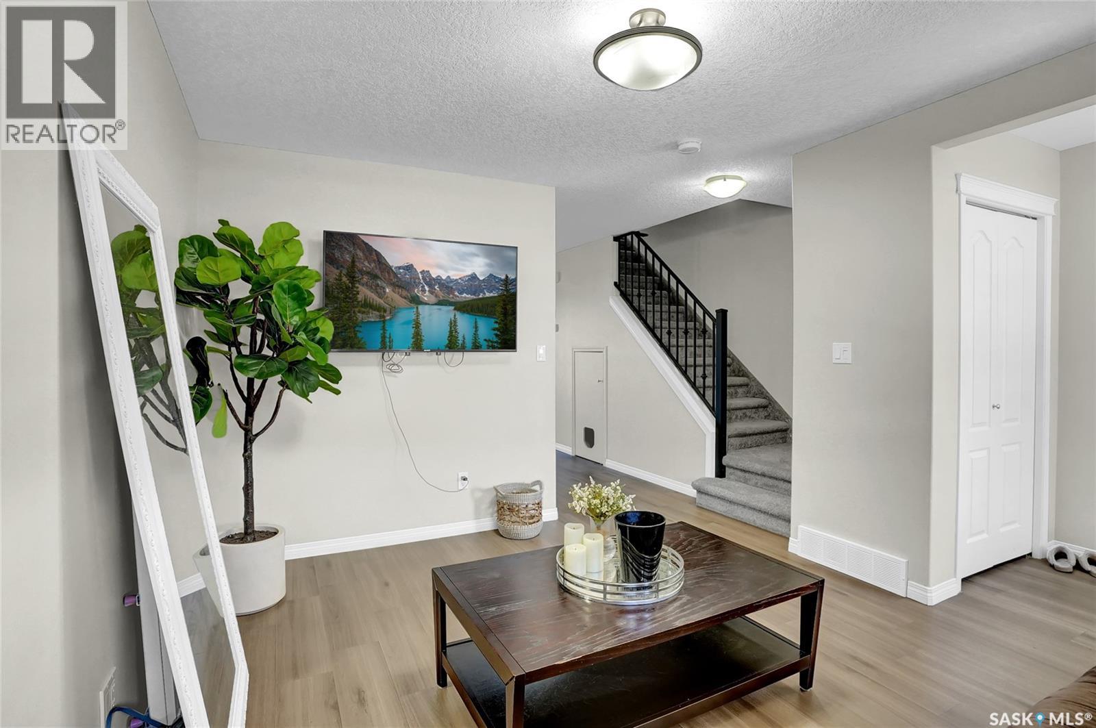 #405 3826 Dewdney AVENUE E - 4