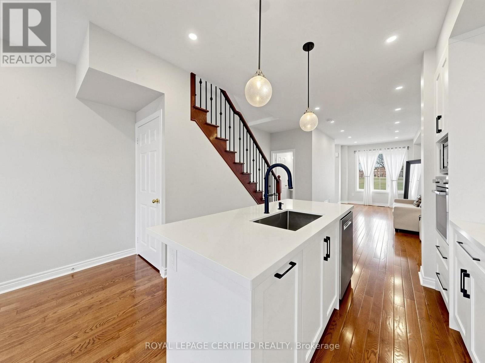 47 RED BRICK ROAD - 12