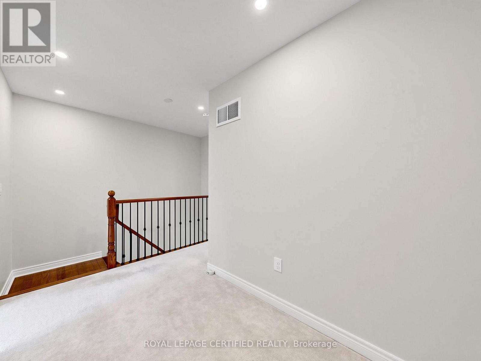 47 RED BRICK ROAD - 26