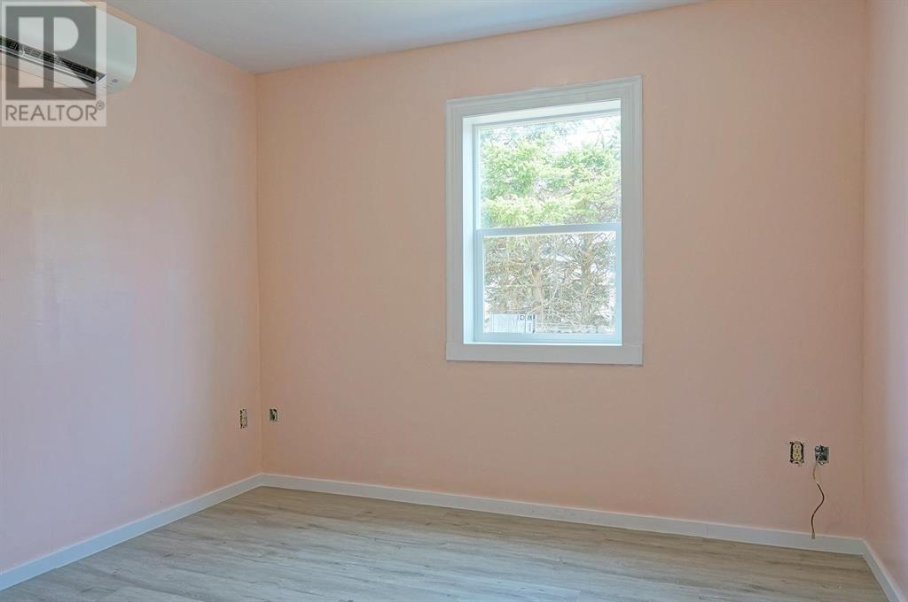 633 A&B Princess Street - 10