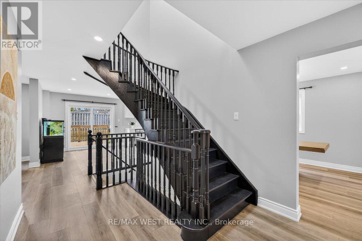 51 STANLEY STREET - 22