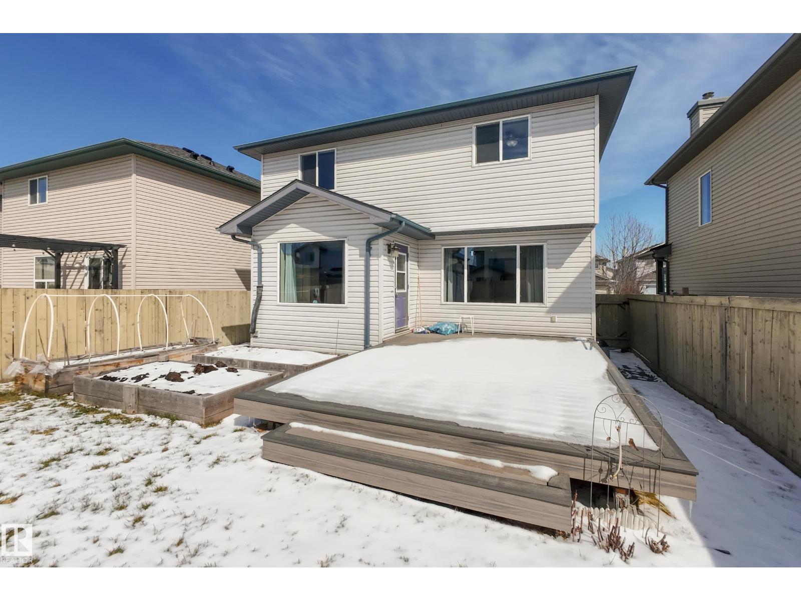 8915 7 AV SW, Edmonton