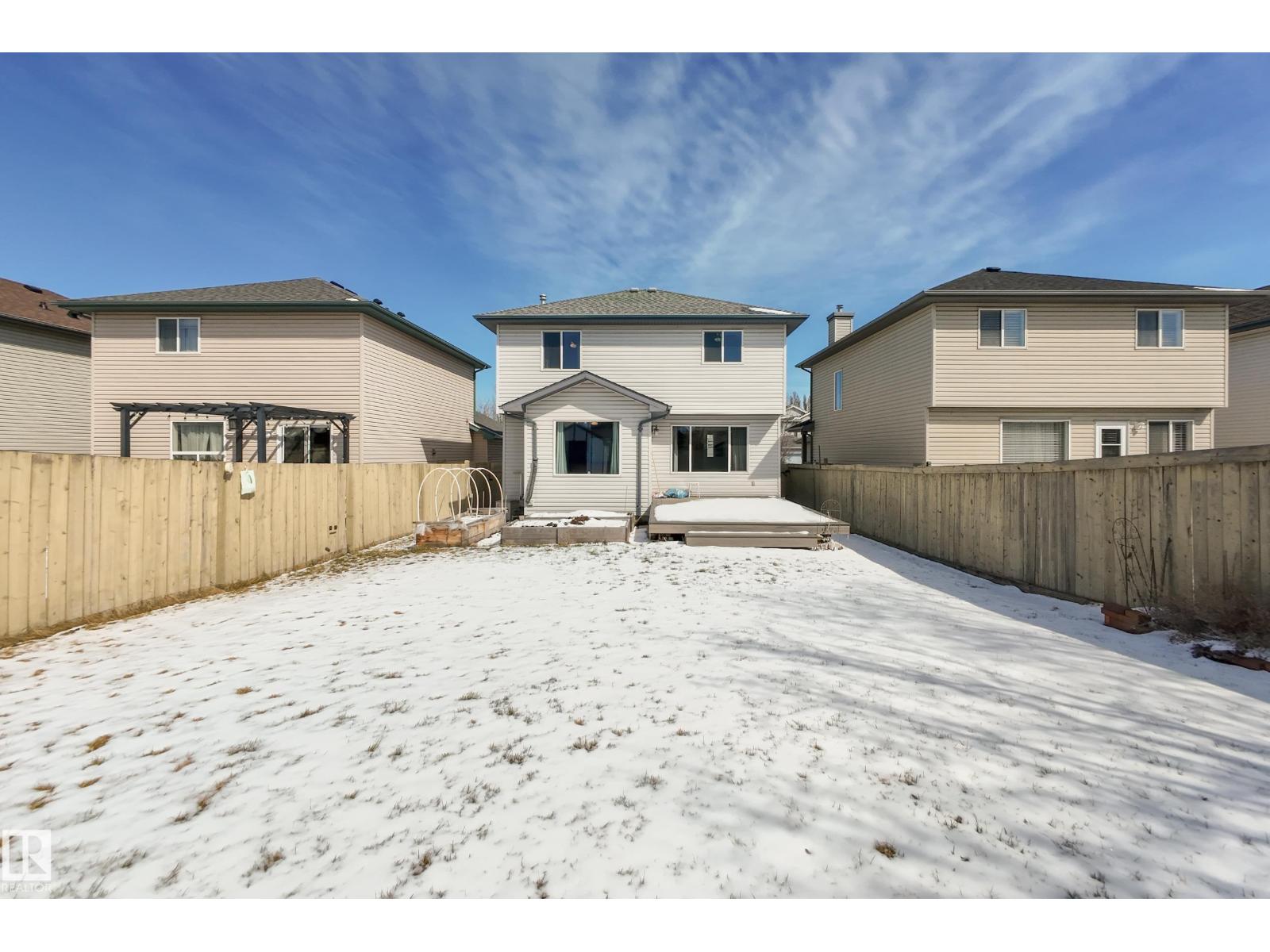 8915 7 AV SW, Edmonton
