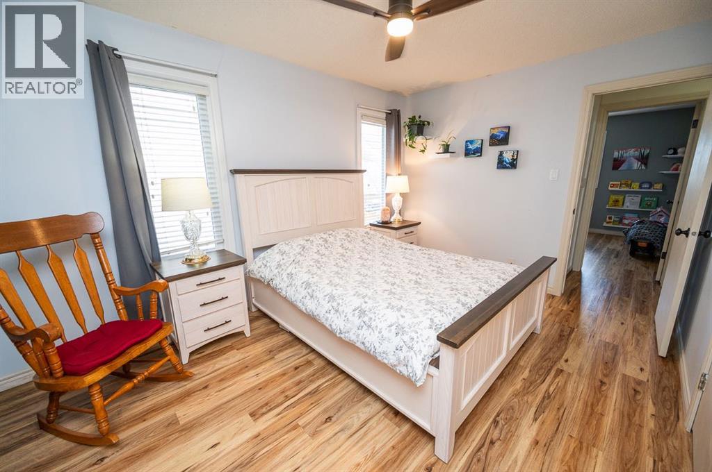 25 Gilbert Crescent, Red Deer