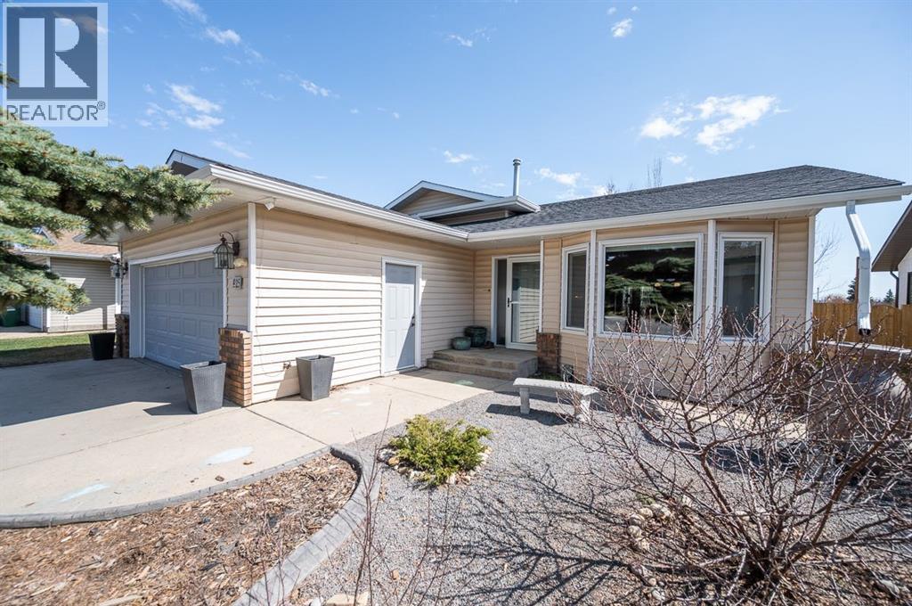 25 Gilbert Crescent, Red Deer