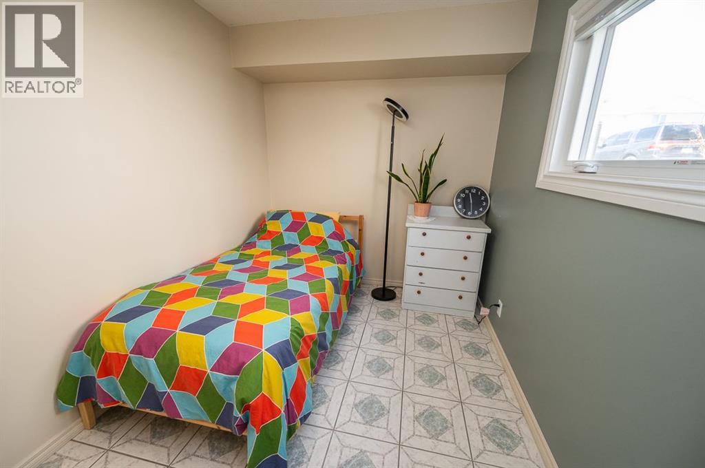25 Gilbert Crescent, Red Deer