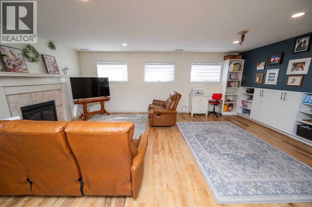 25 Gilbert Crescent, Red Deer