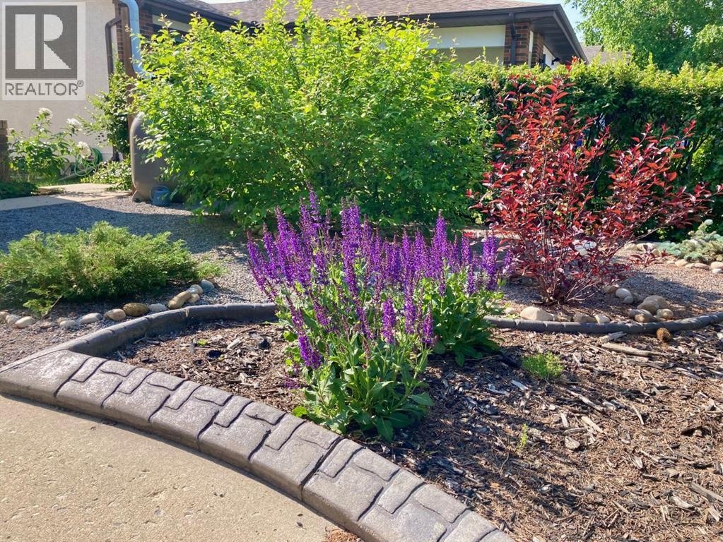 25 Gilbert Crescent, Red Deer