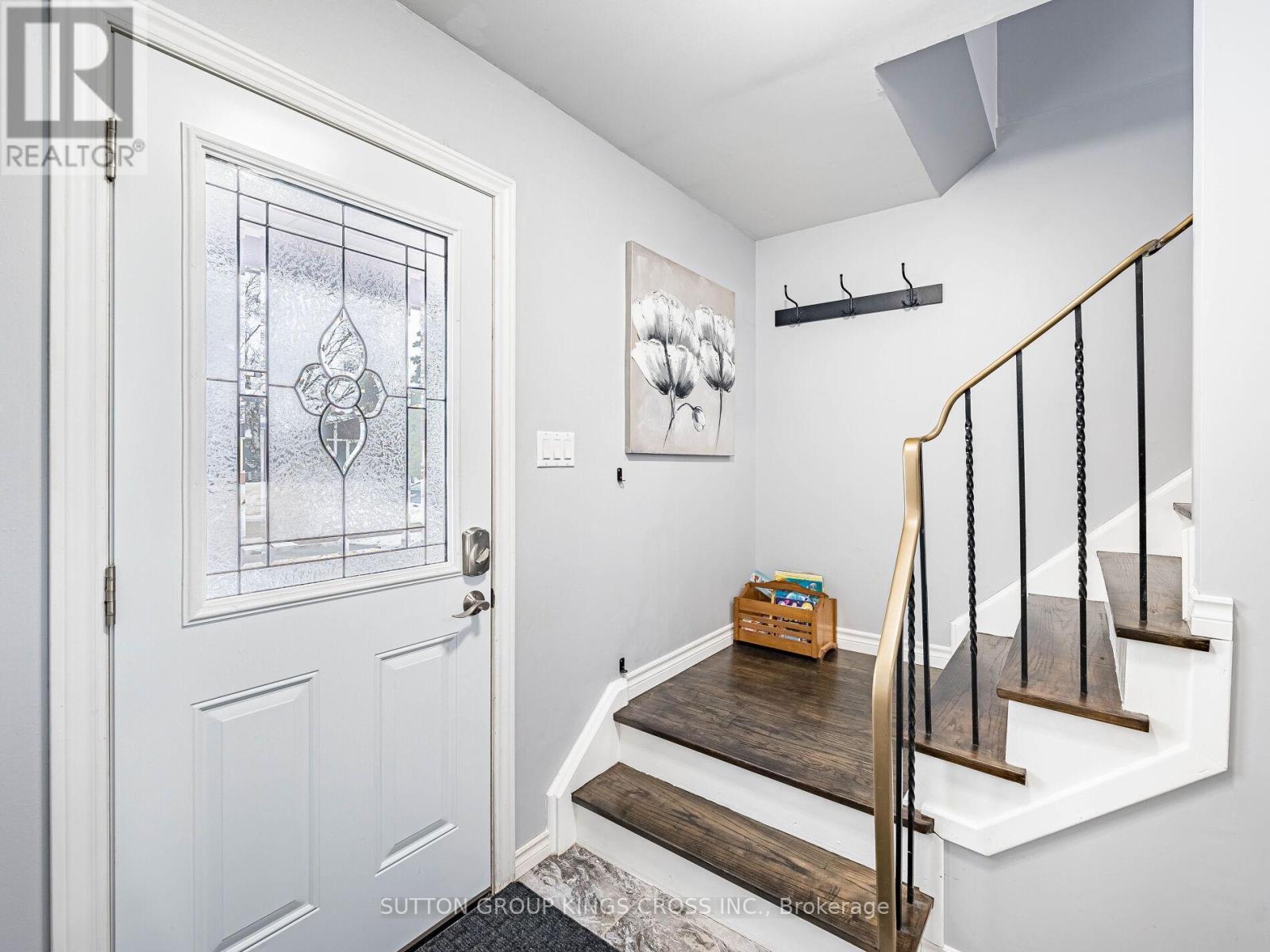 11 BELLEFIELD CRESCENT - 22