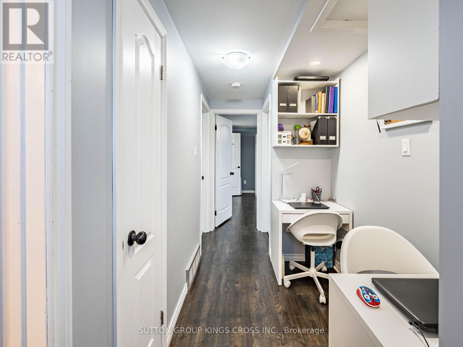 11 BELLEFIELD CRESCENT - 23