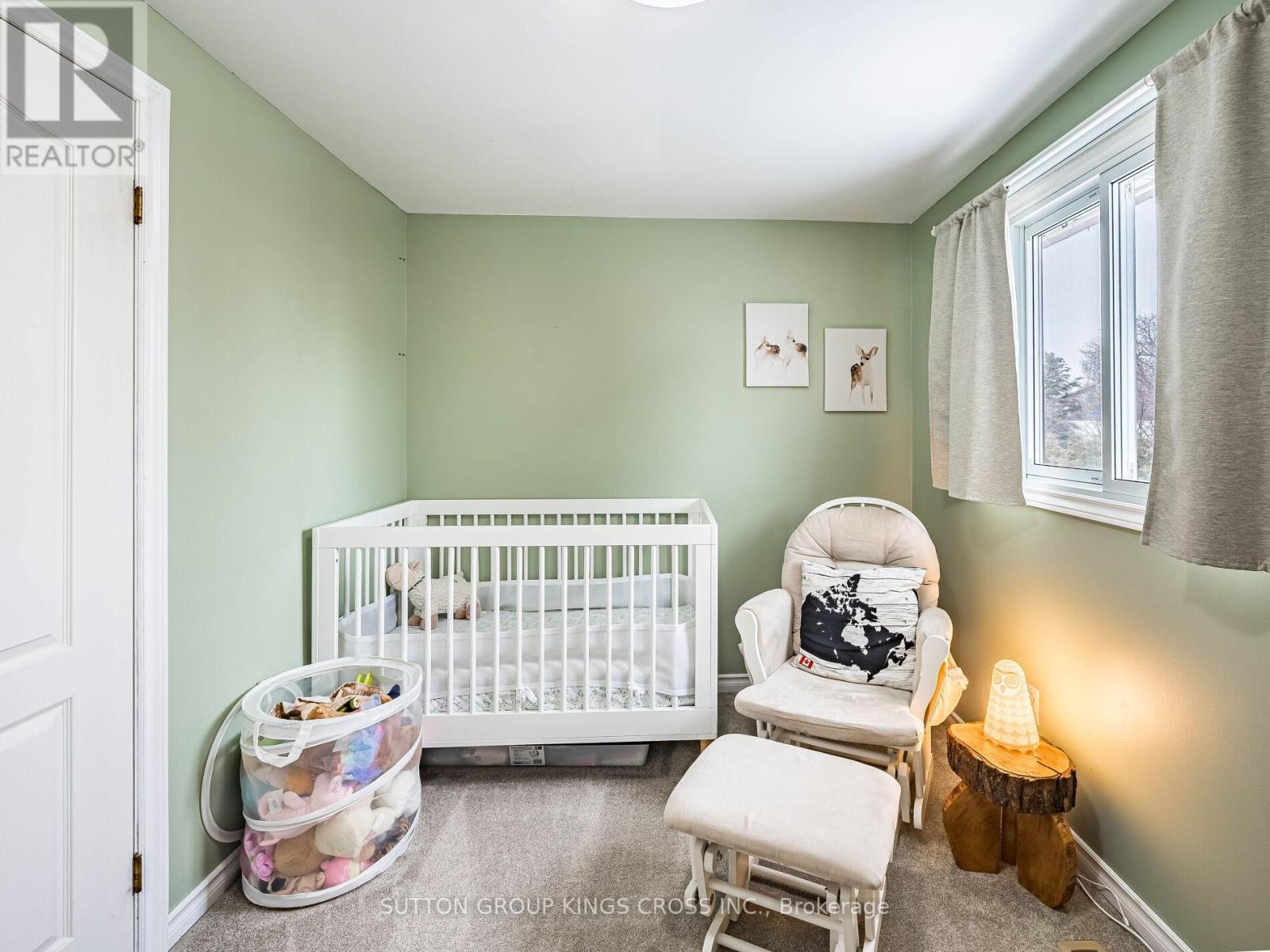 11 BELLEFIELD CRESCENT - 37