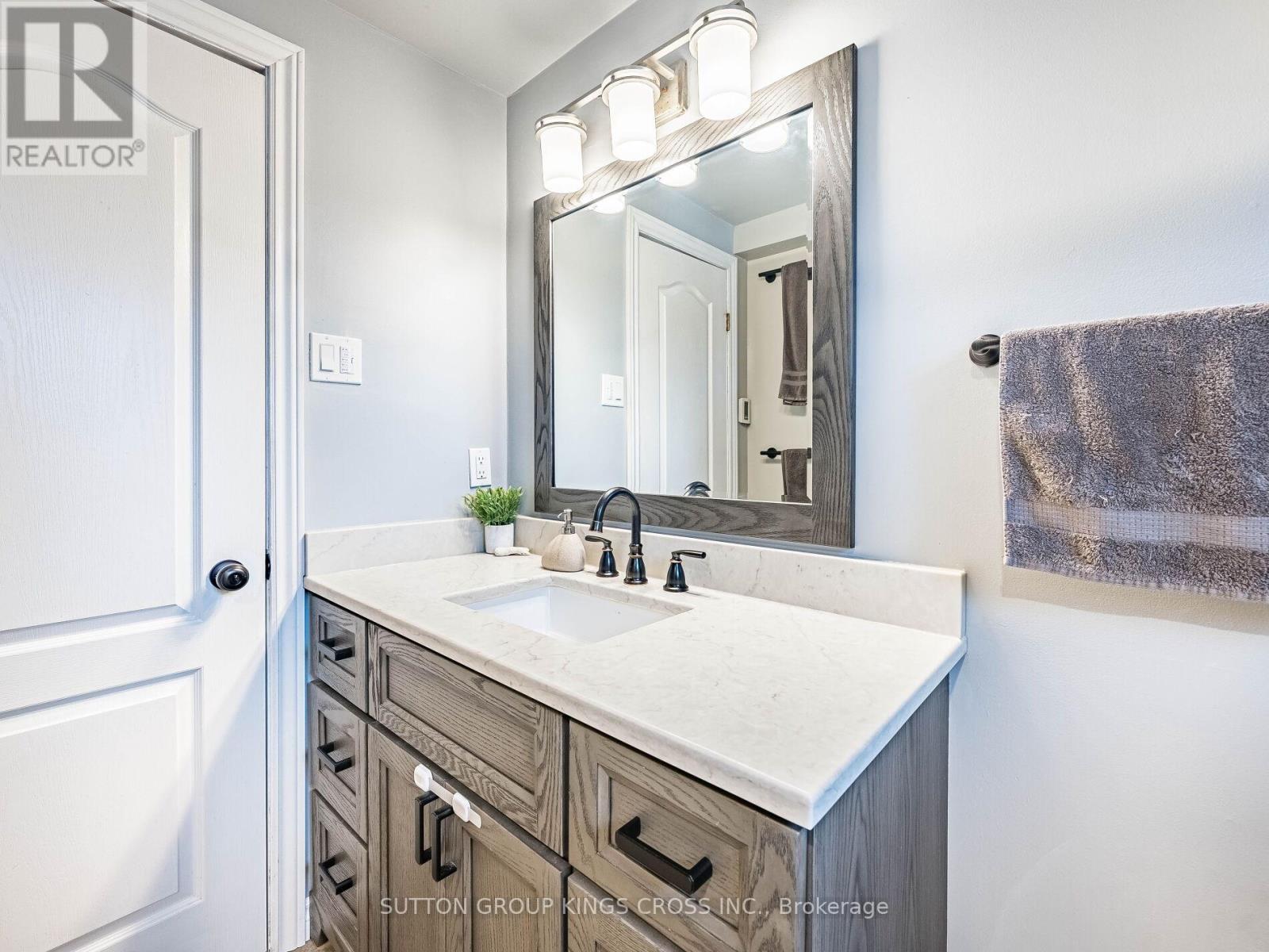 11 BELLEFIELD CRESCENT - 41