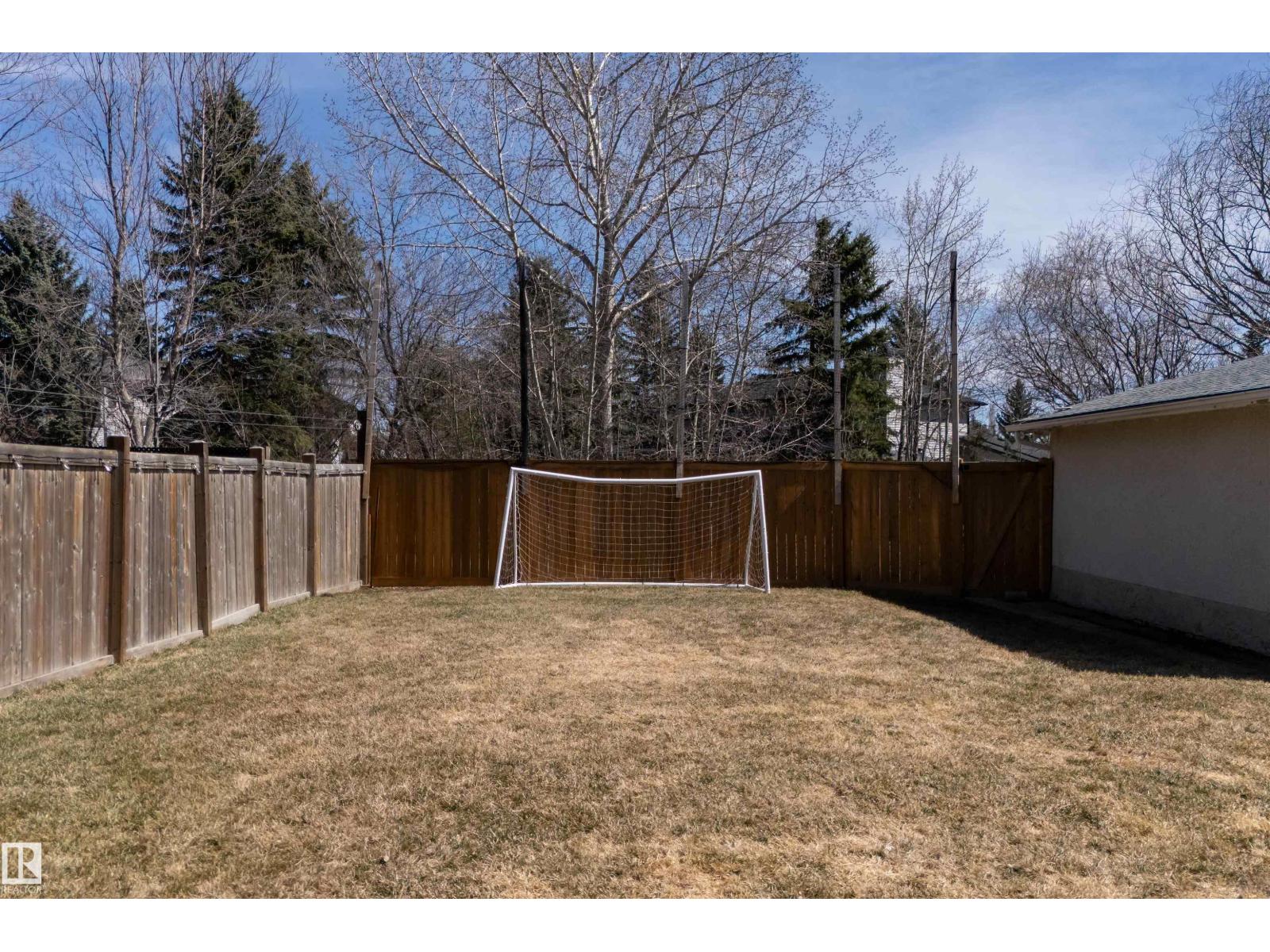 78 GREYSTONE CR - 43