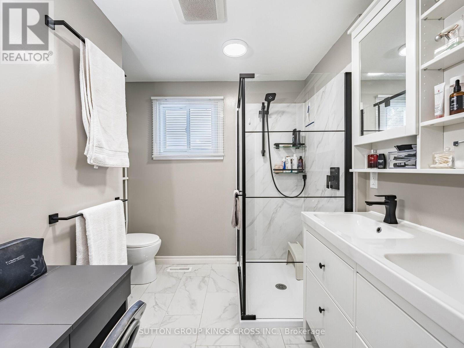 11 BELLEFIELD CRESCENT - 29