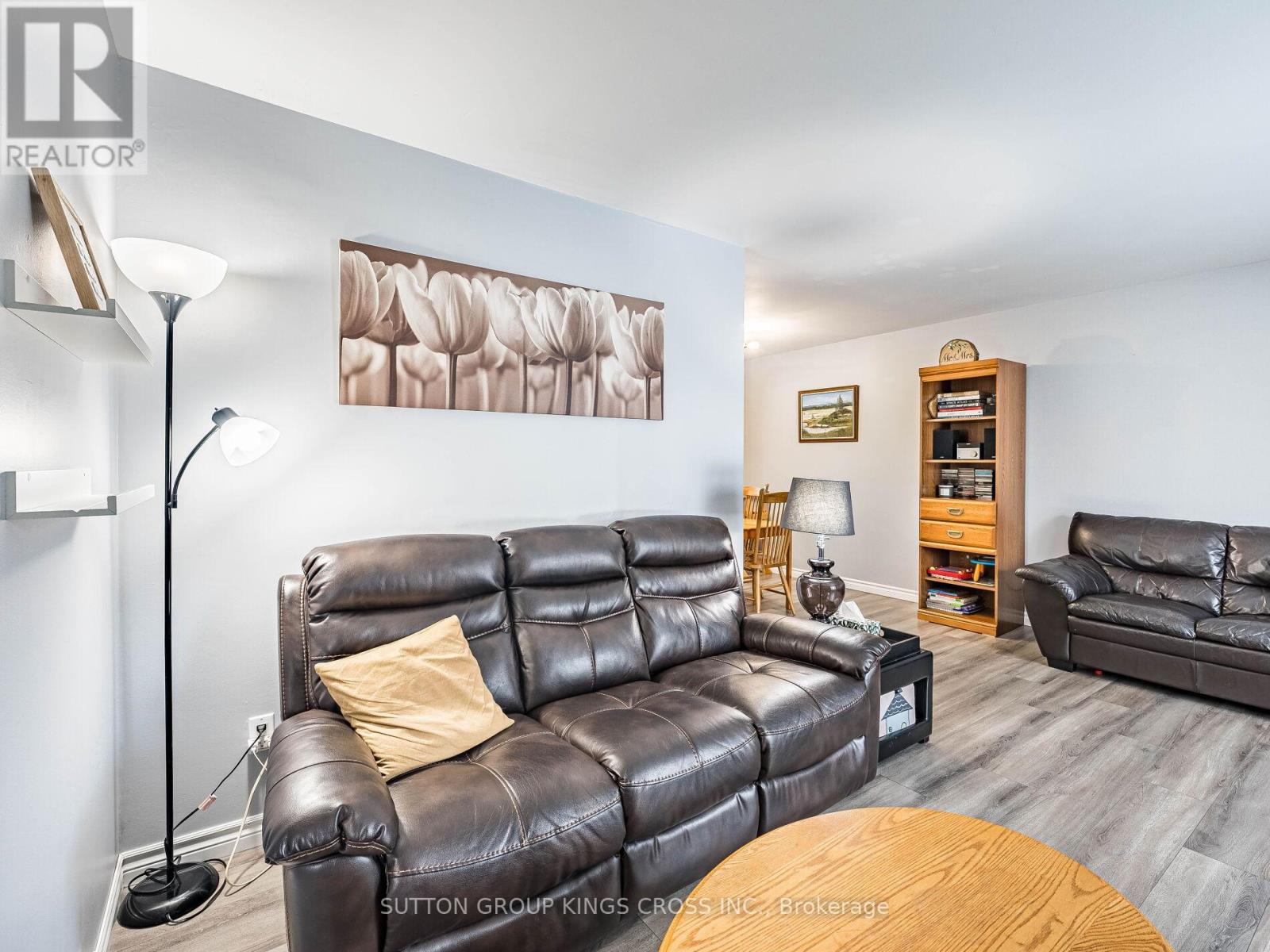 11 BELLEFIELD CRESCENT - 8